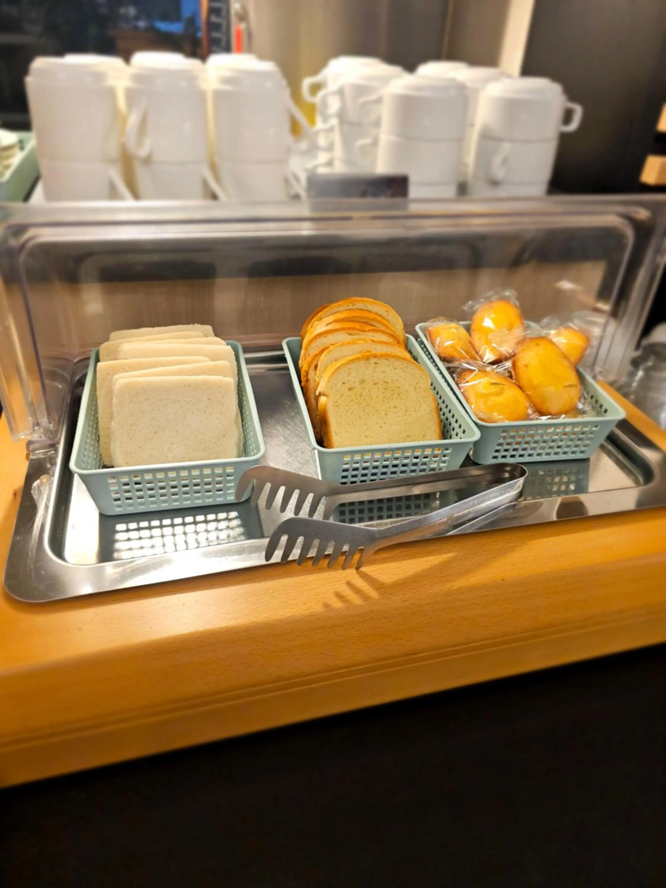 Breakfast in Hôtel Restaurant du Lac