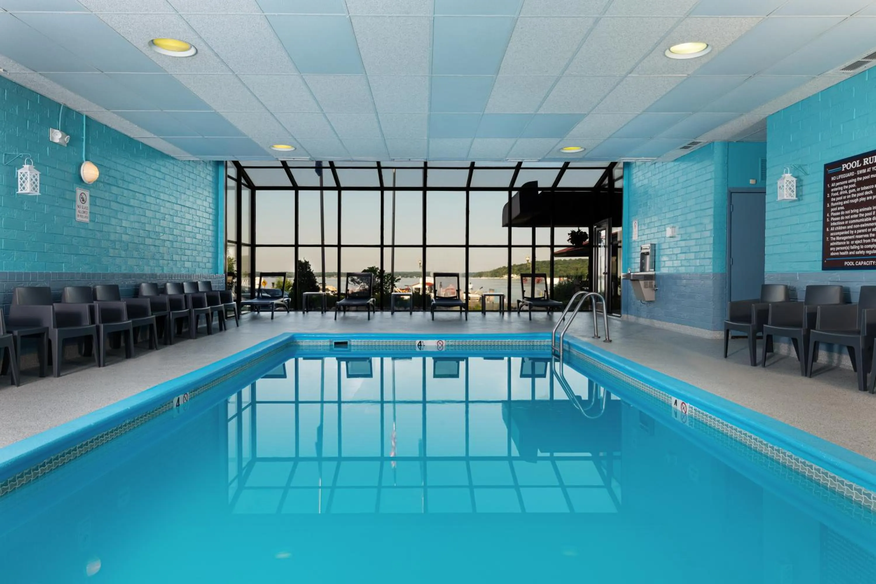 Swimming pool in Harbor Shores on Lake Geneva