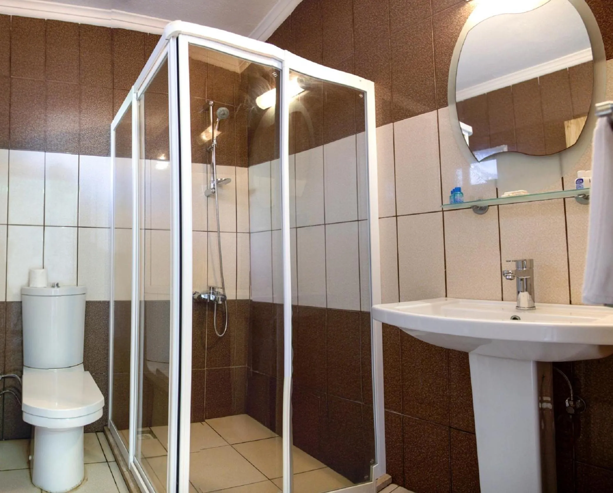 Bathroom in Ponz Hotel