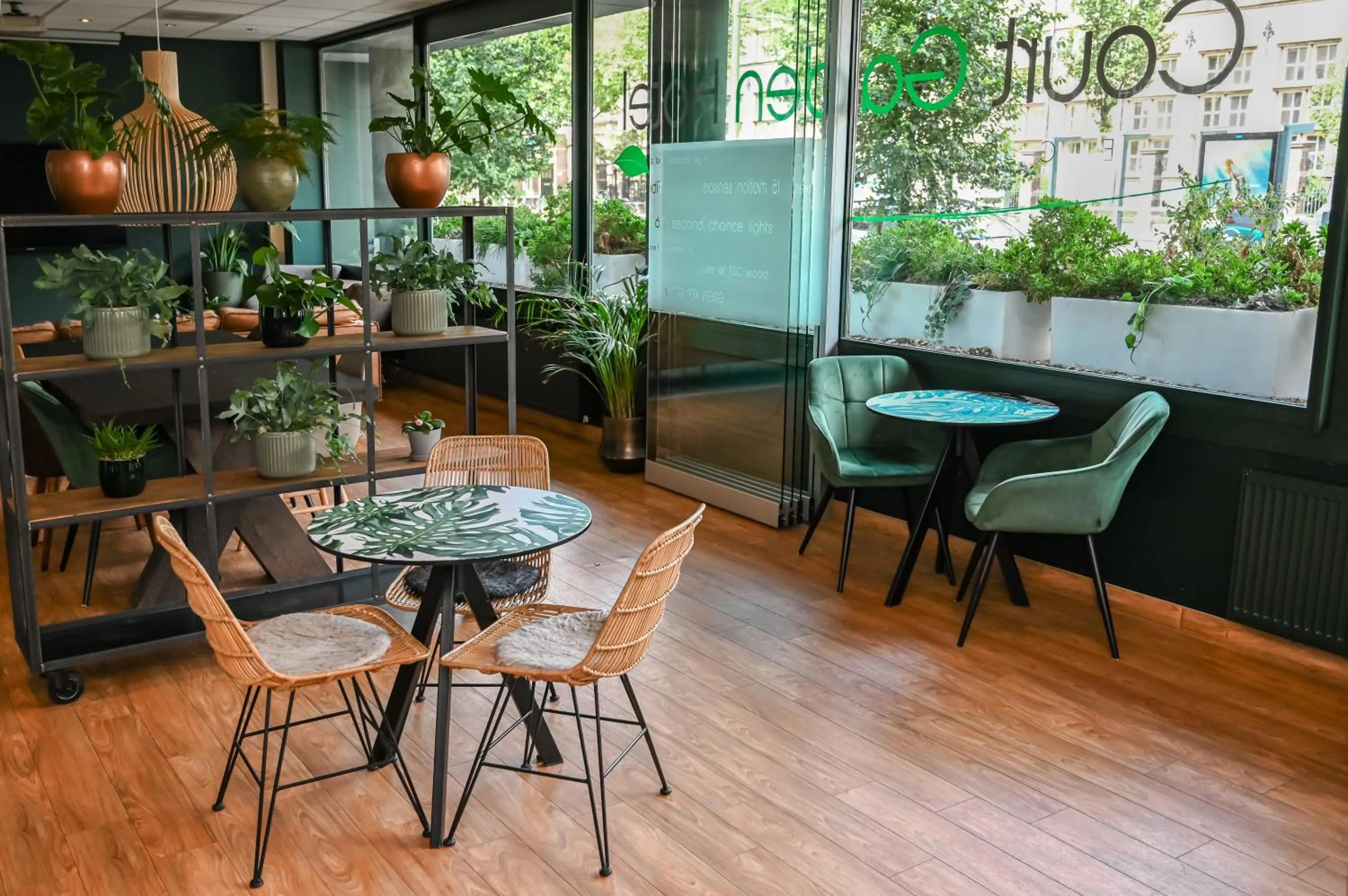 Lounge or bar in Court Garden Hotel