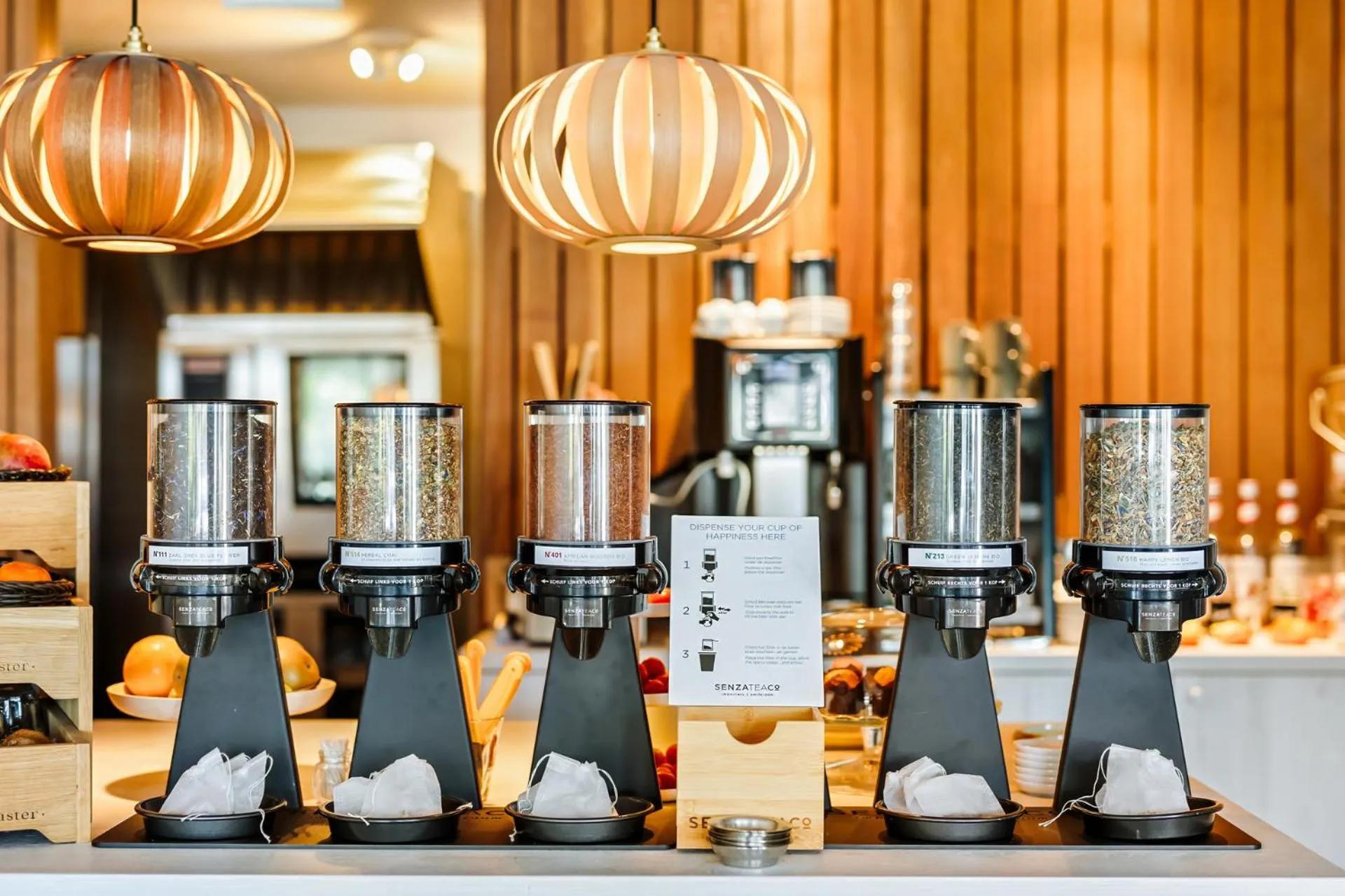 Coffee/tea facilities in Duinhotel Tien Torens