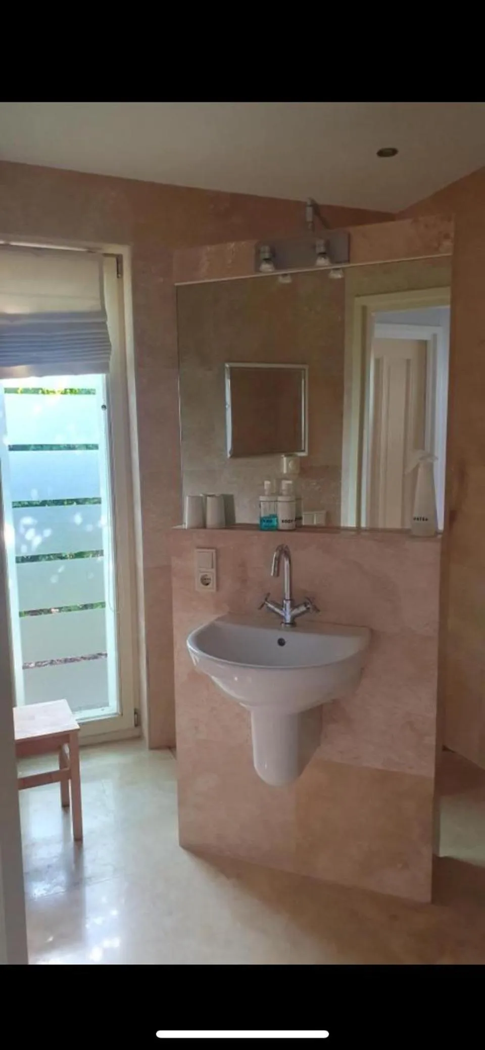 Shower in B&B Maison Saint Tropez Eindhoven