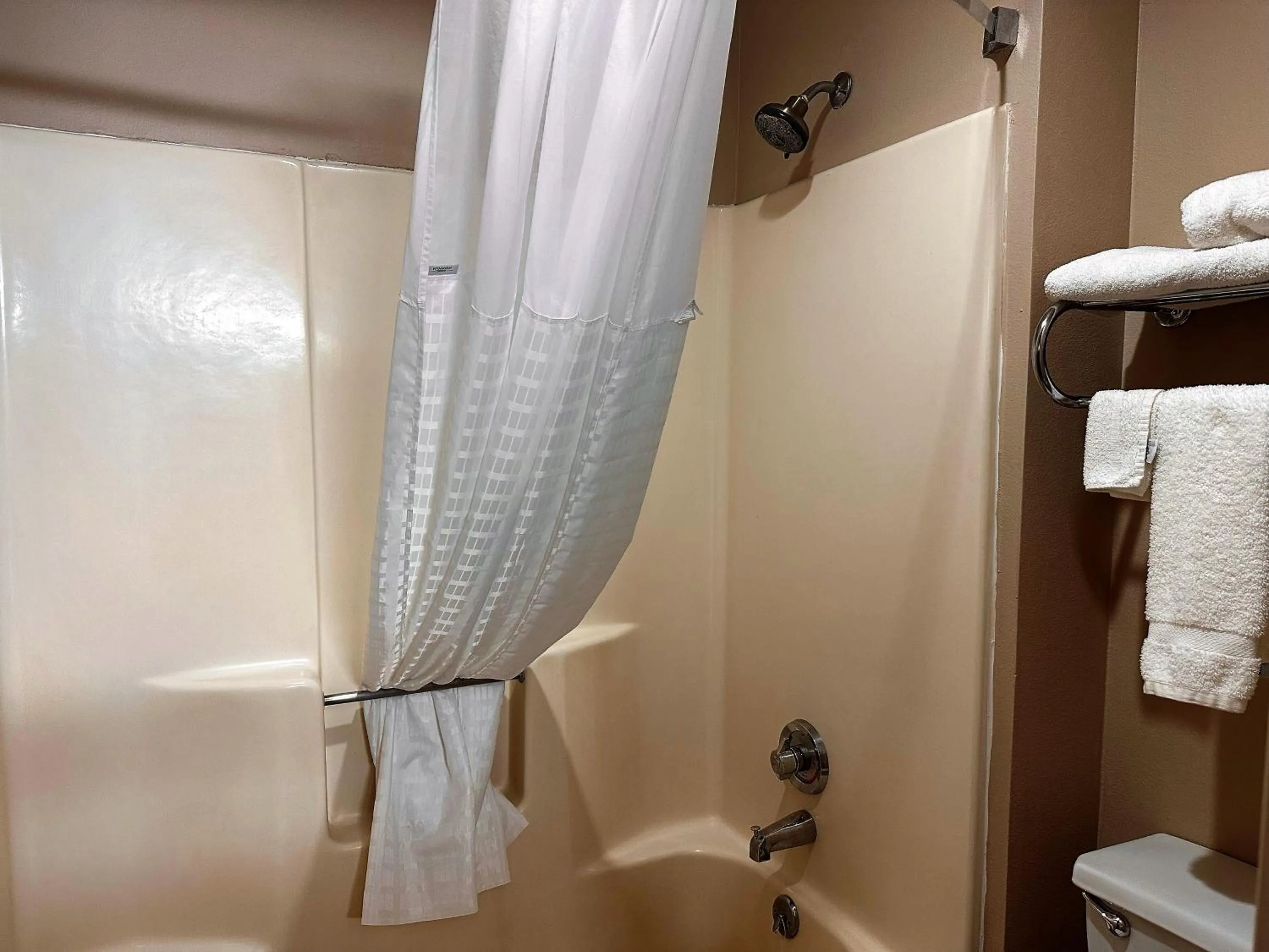 Bathroom in Baymont by Wyndham Corydon