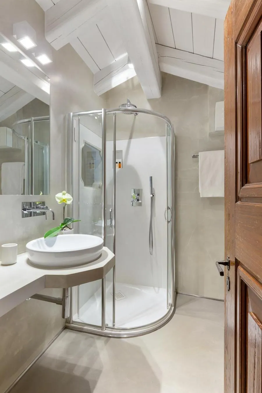 Bathroom in Hotel Pironi