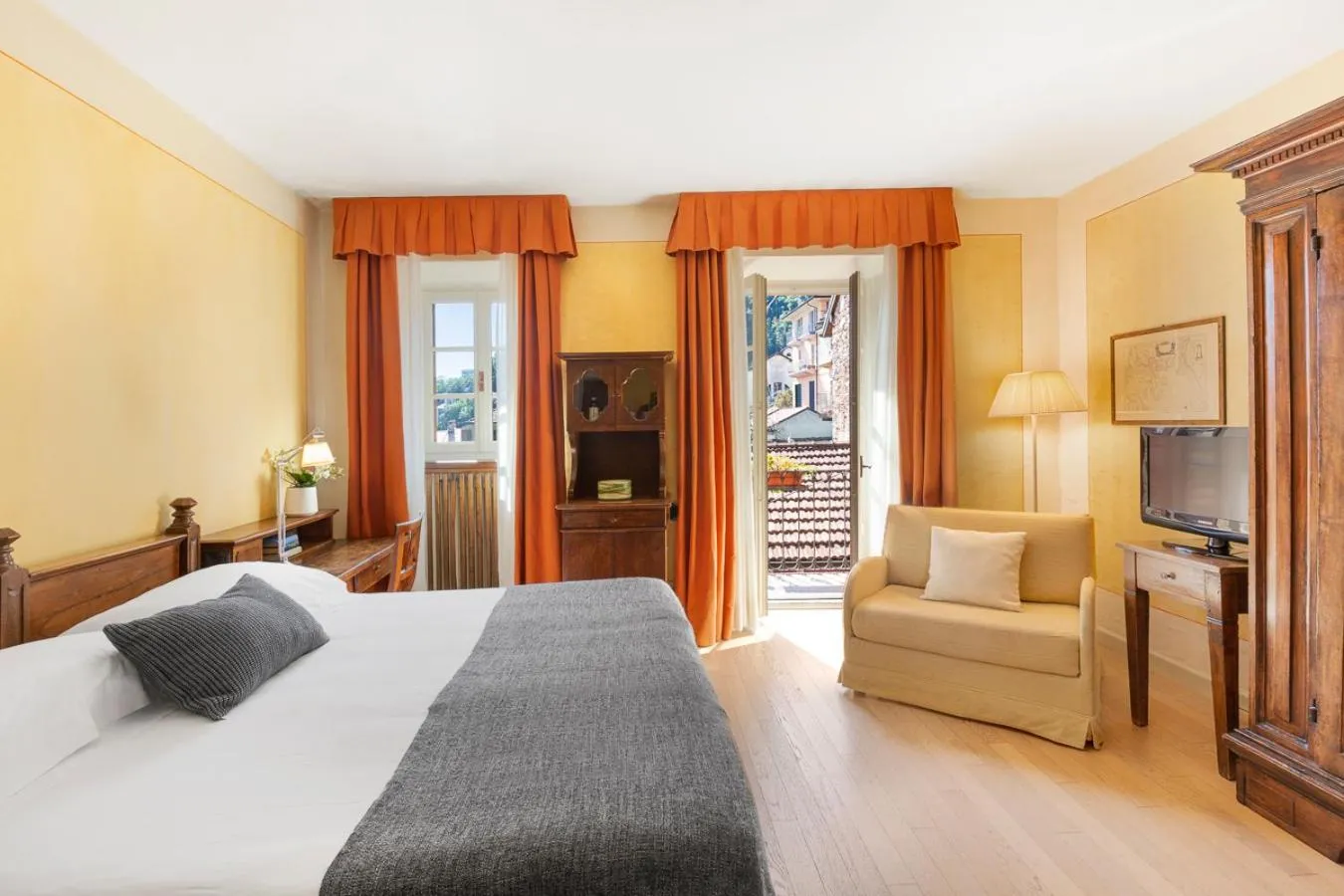 Bedroom in Hotel Pironi