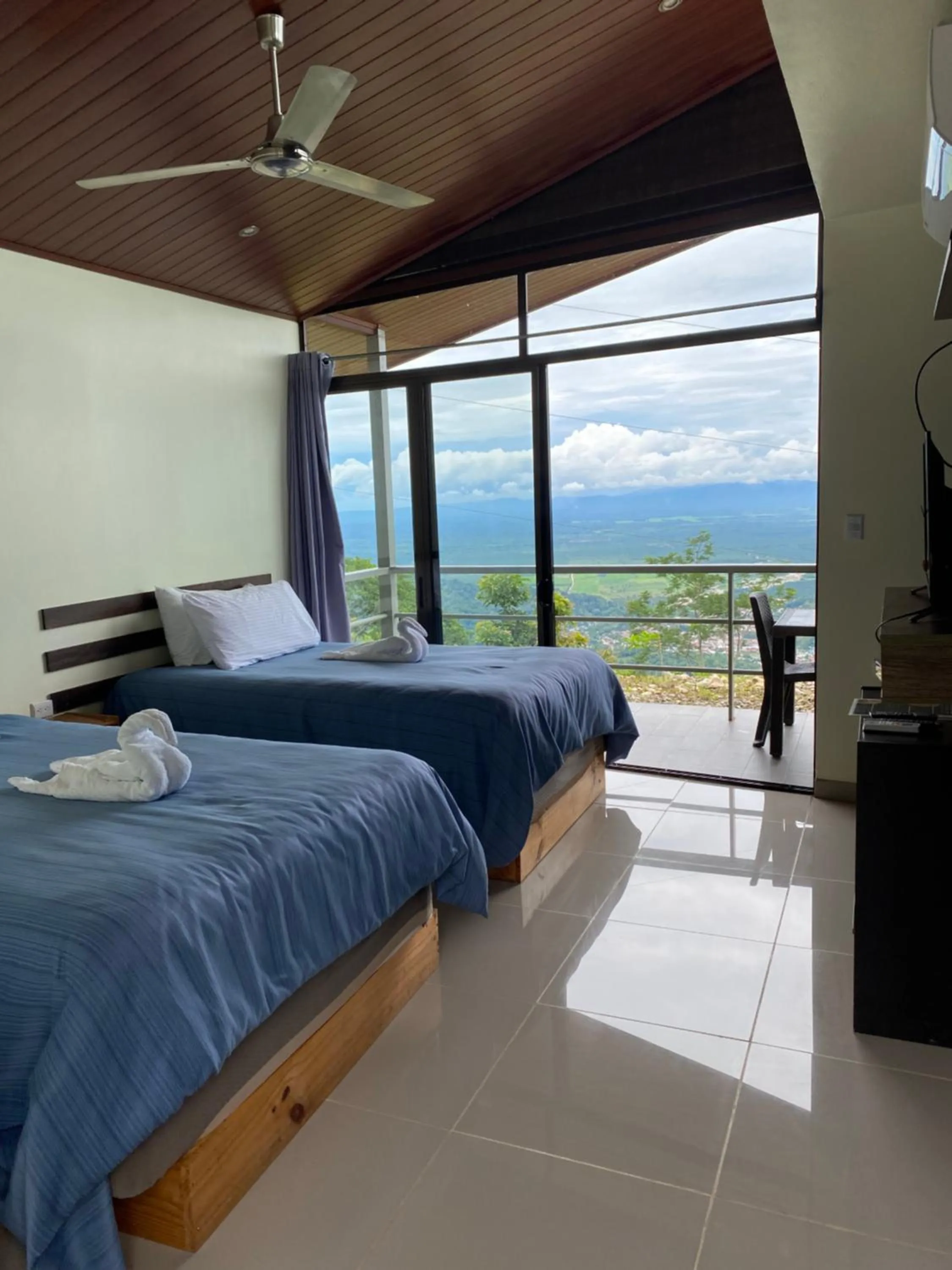 View (from property/room), Bed in Casa Linda Vista