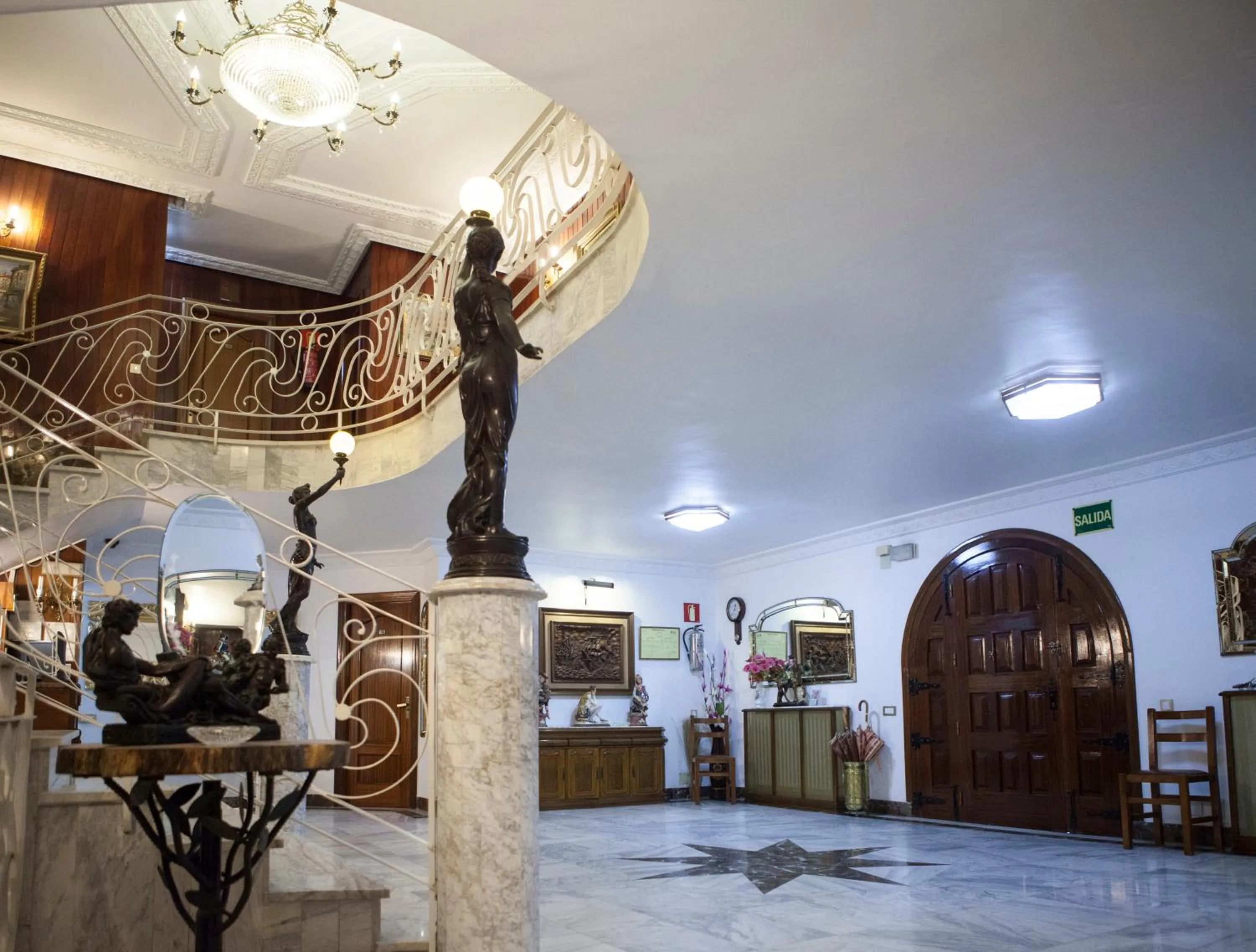 Facade/entrance in Hotel Antoyana