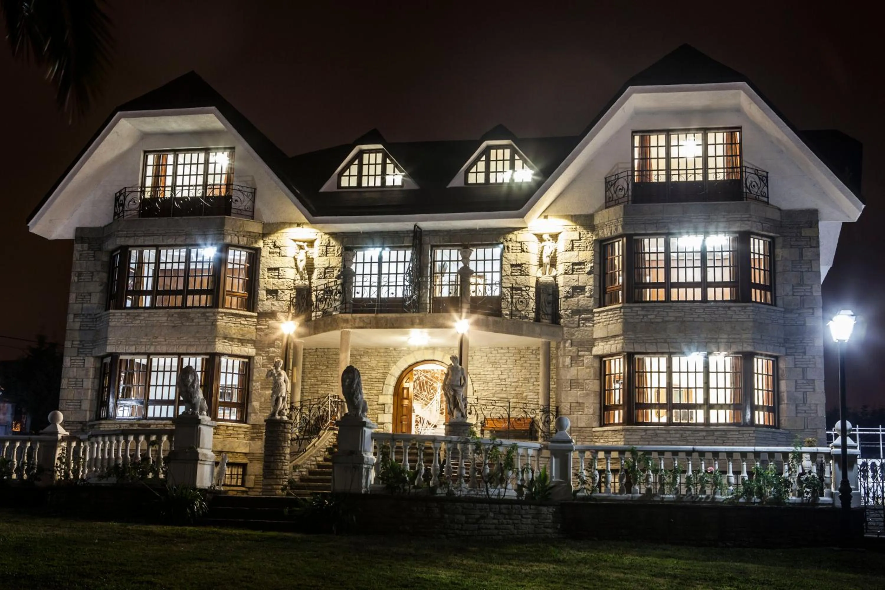 Property building in Hotel Antoyana