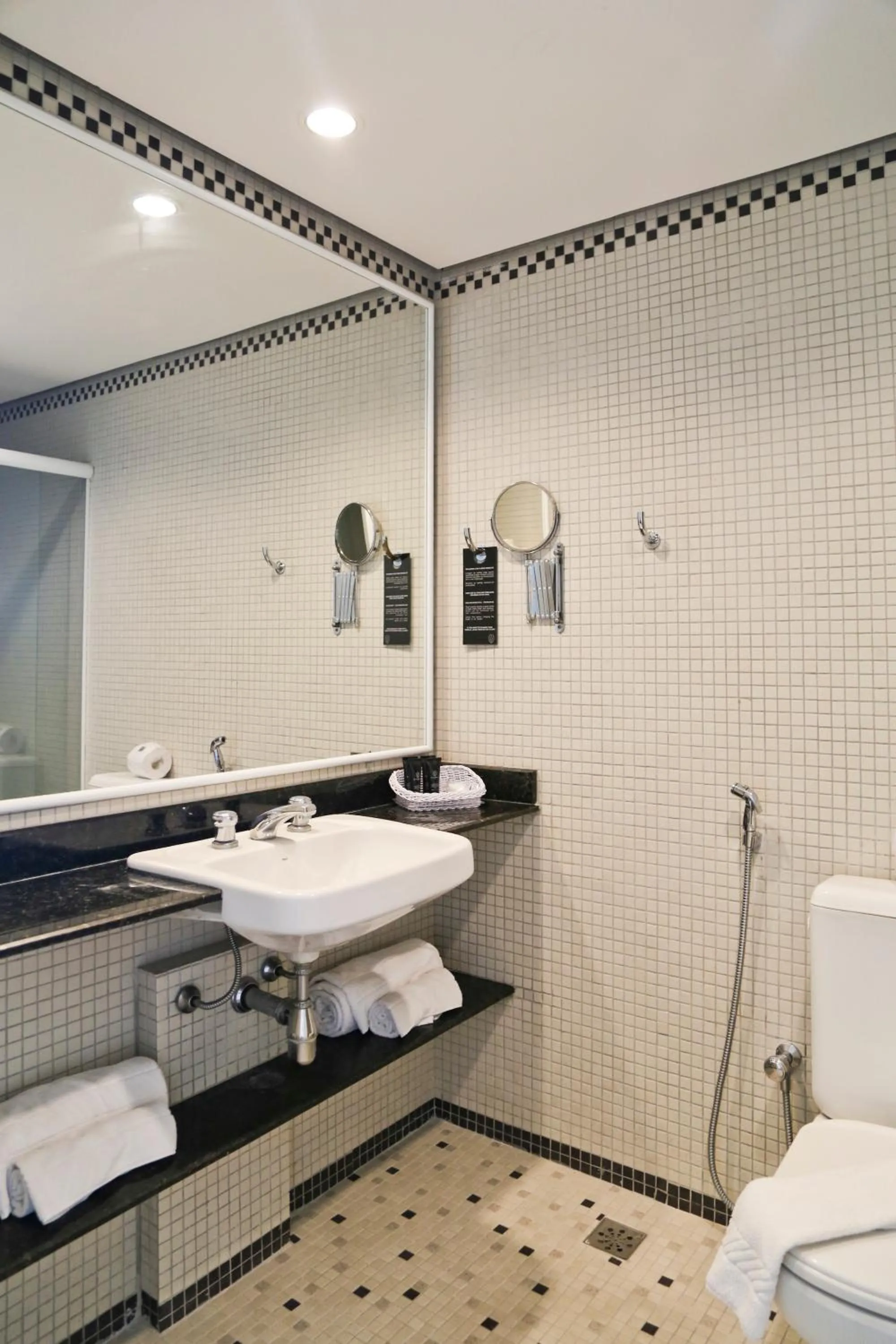 Bathroom in Vitória Hotel Convention Indaiatuba