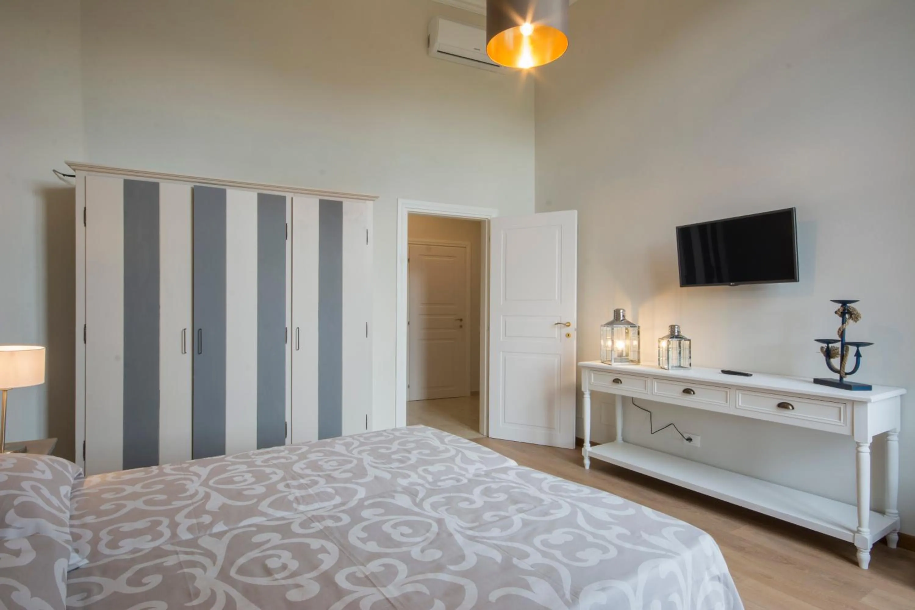 Bed in Iris Apartments by Mmega