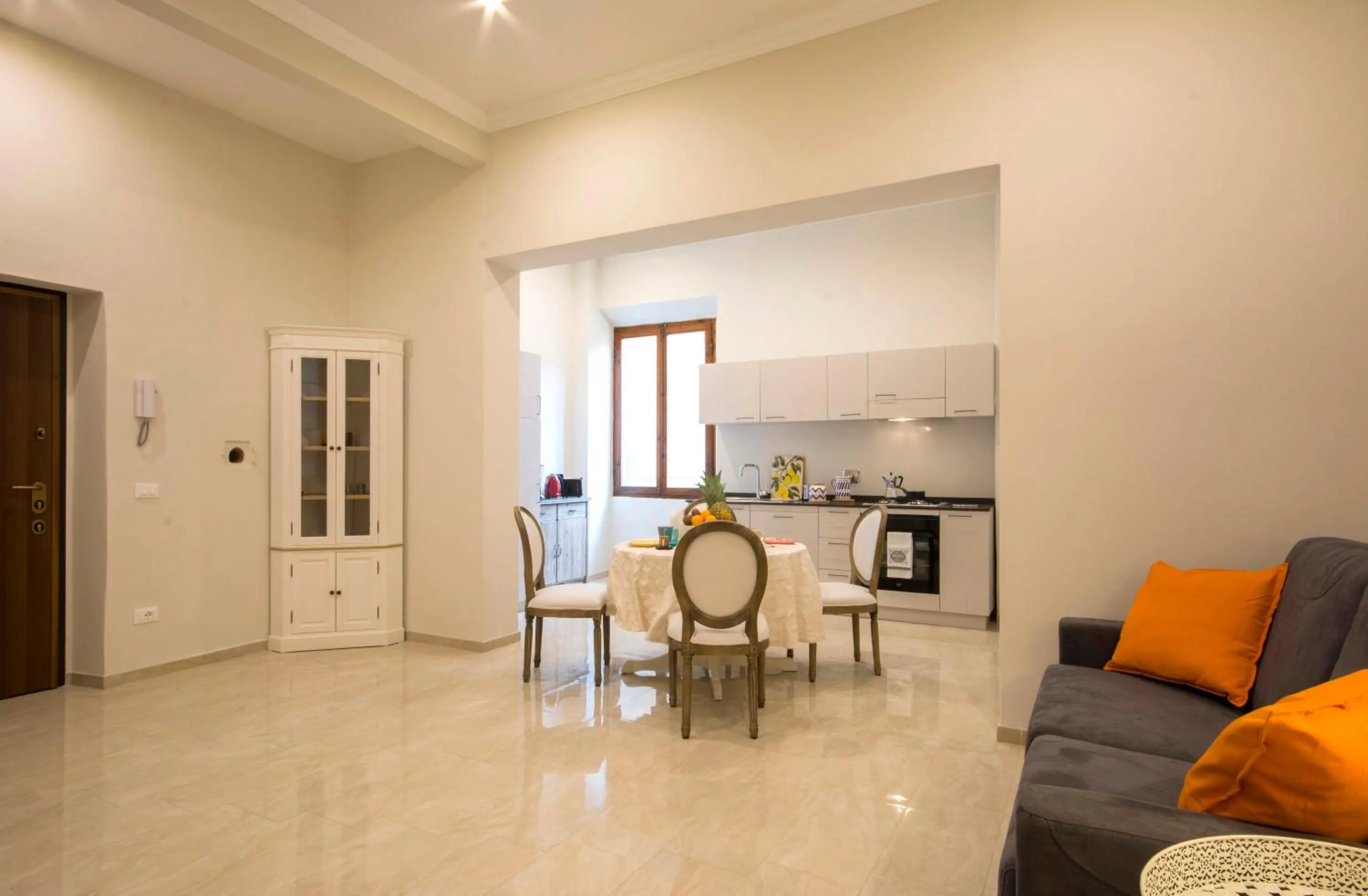 Kitchen or kitchenette in Iris Apartments by Mmega