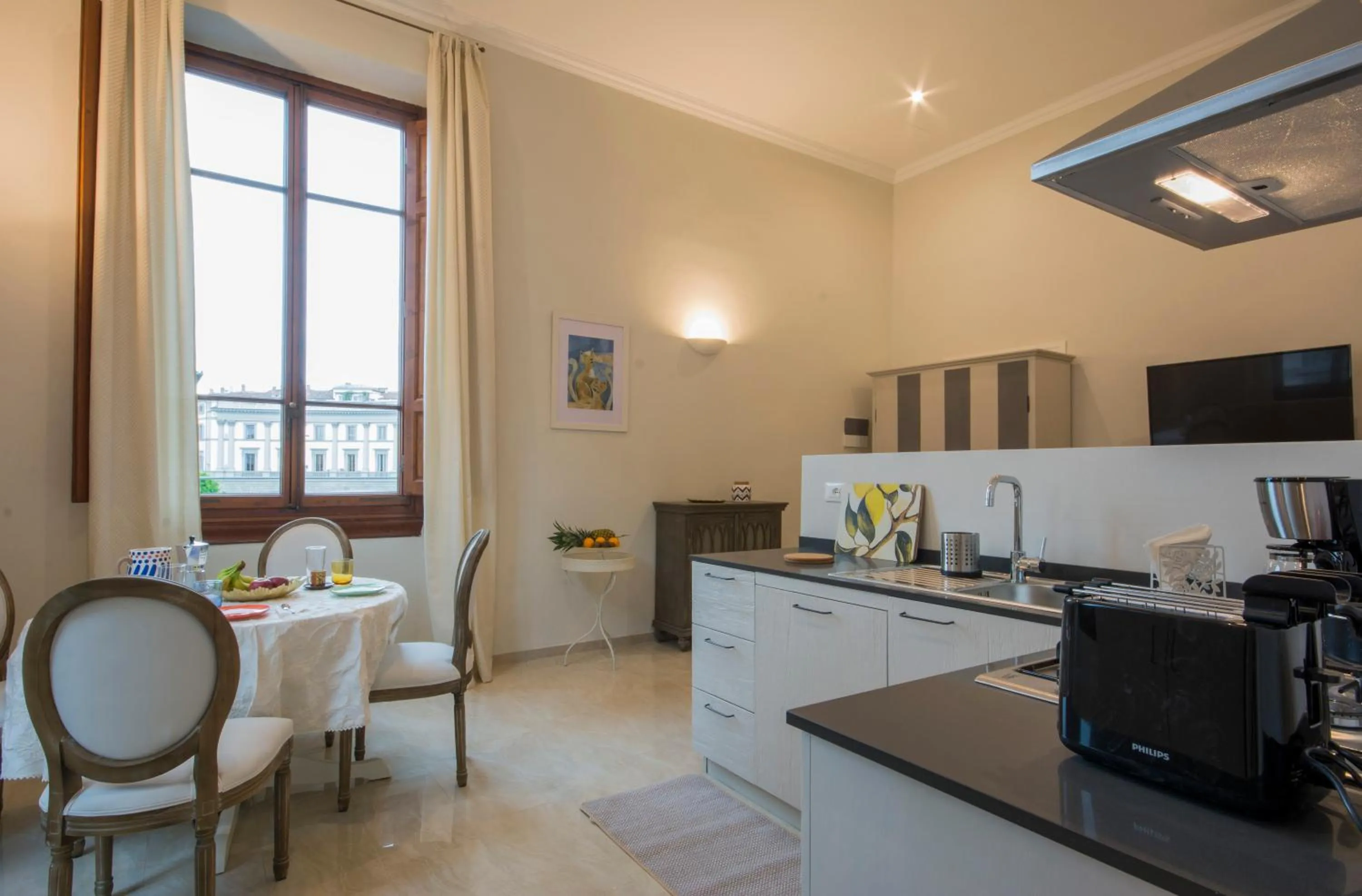 Kitchen or kitchenette in Iris Apartments by Mmega