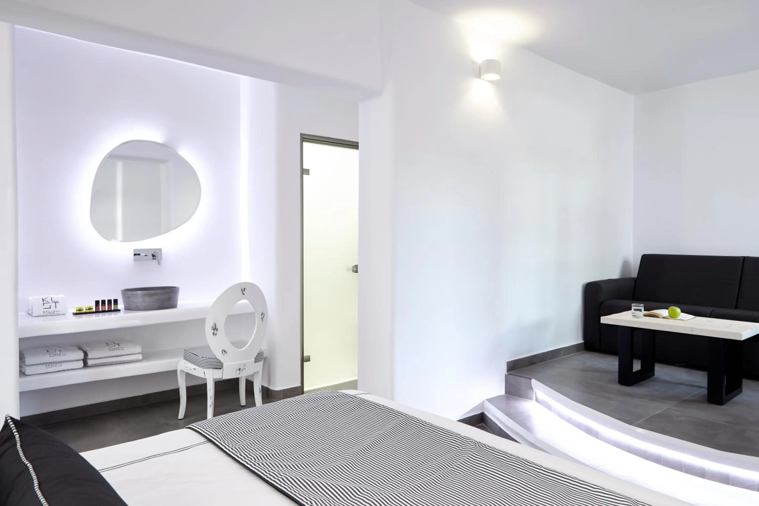 Bedroom, Bed in Kalisti Hotel & Suites