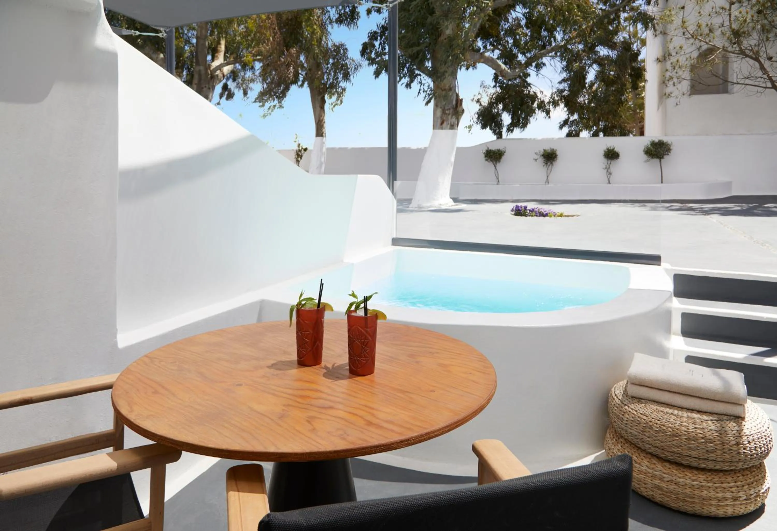 Hot Tub in Kalisti Hotel & Suites