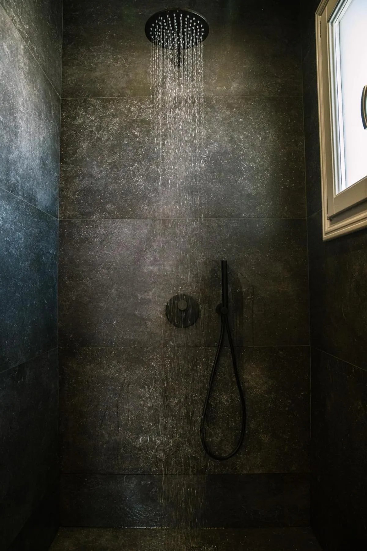 Shower in Kalisti Hotel & Suites