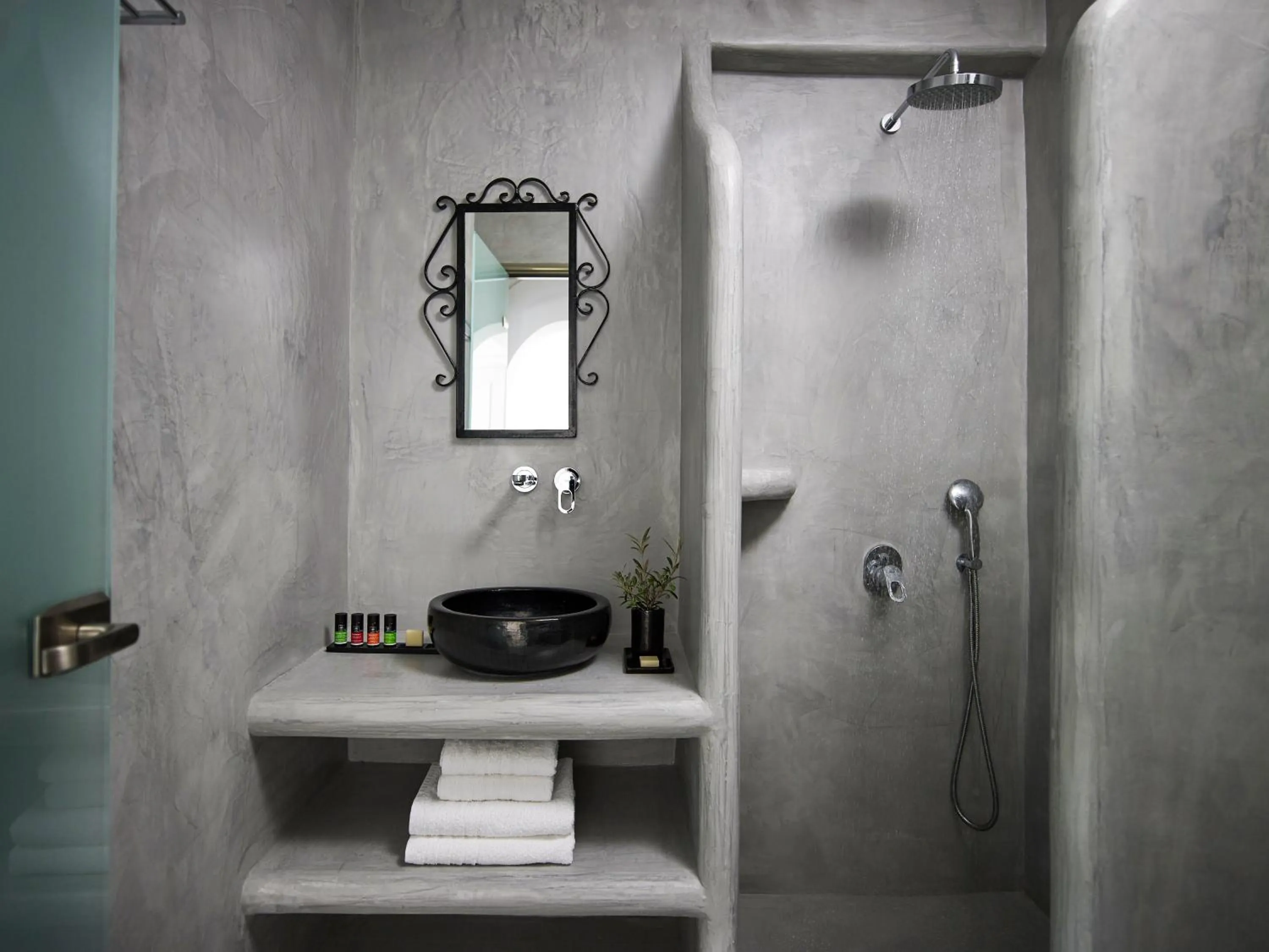 Bathroom in Kalisti Hotel & Suites