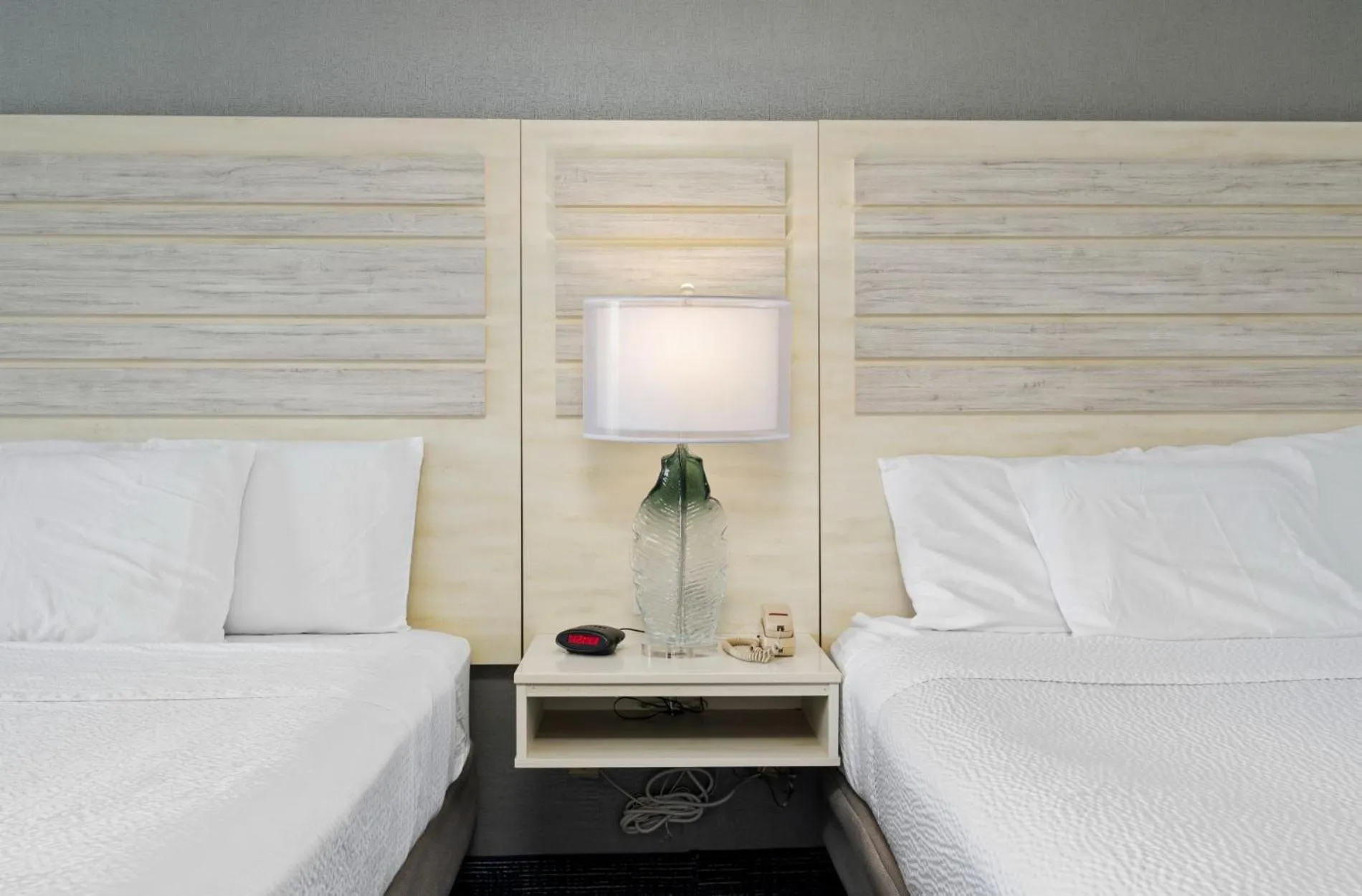 Bed in Hotel Monte Carlo Ocean City