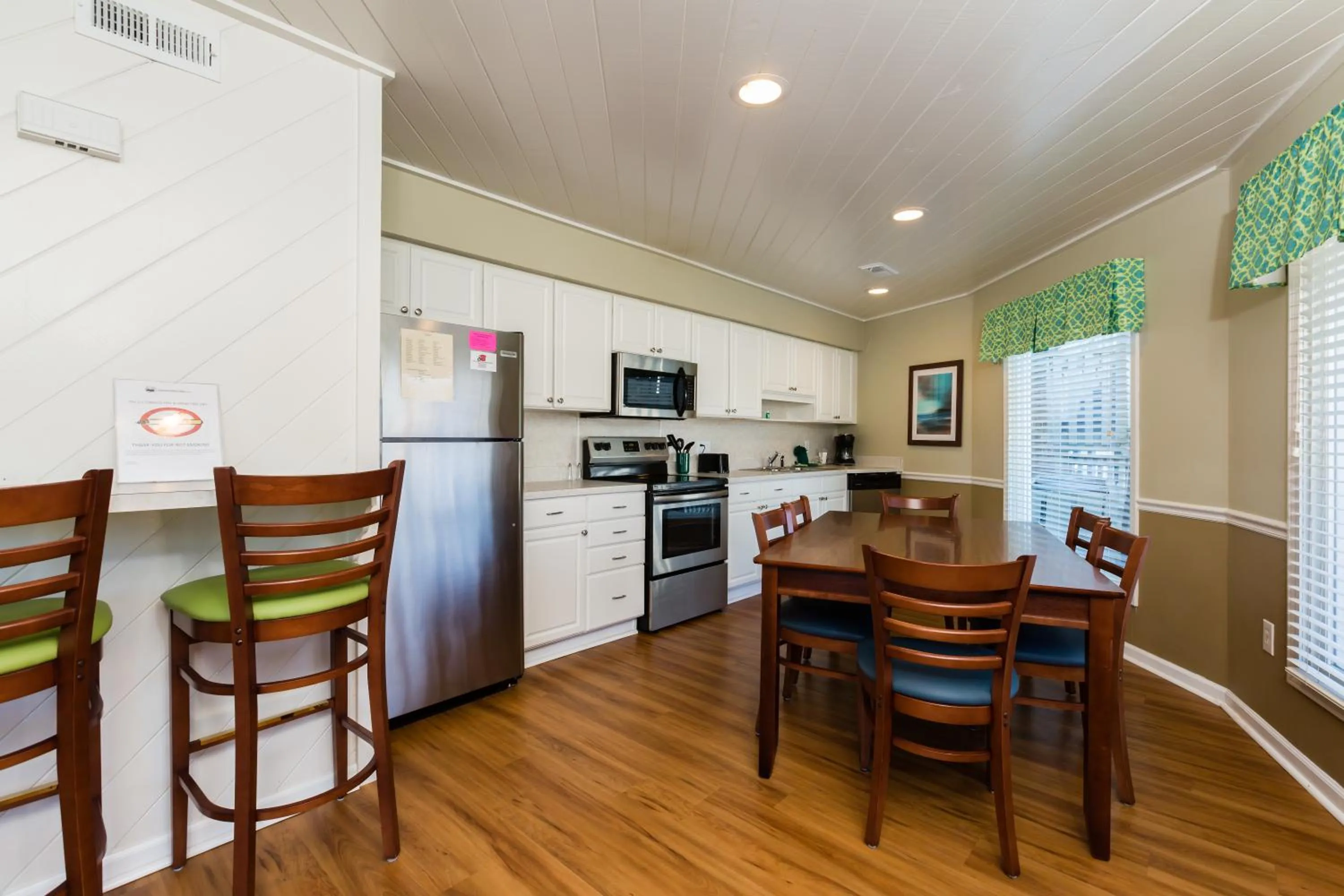 Kitchen or kitchenette in Country Club Villas