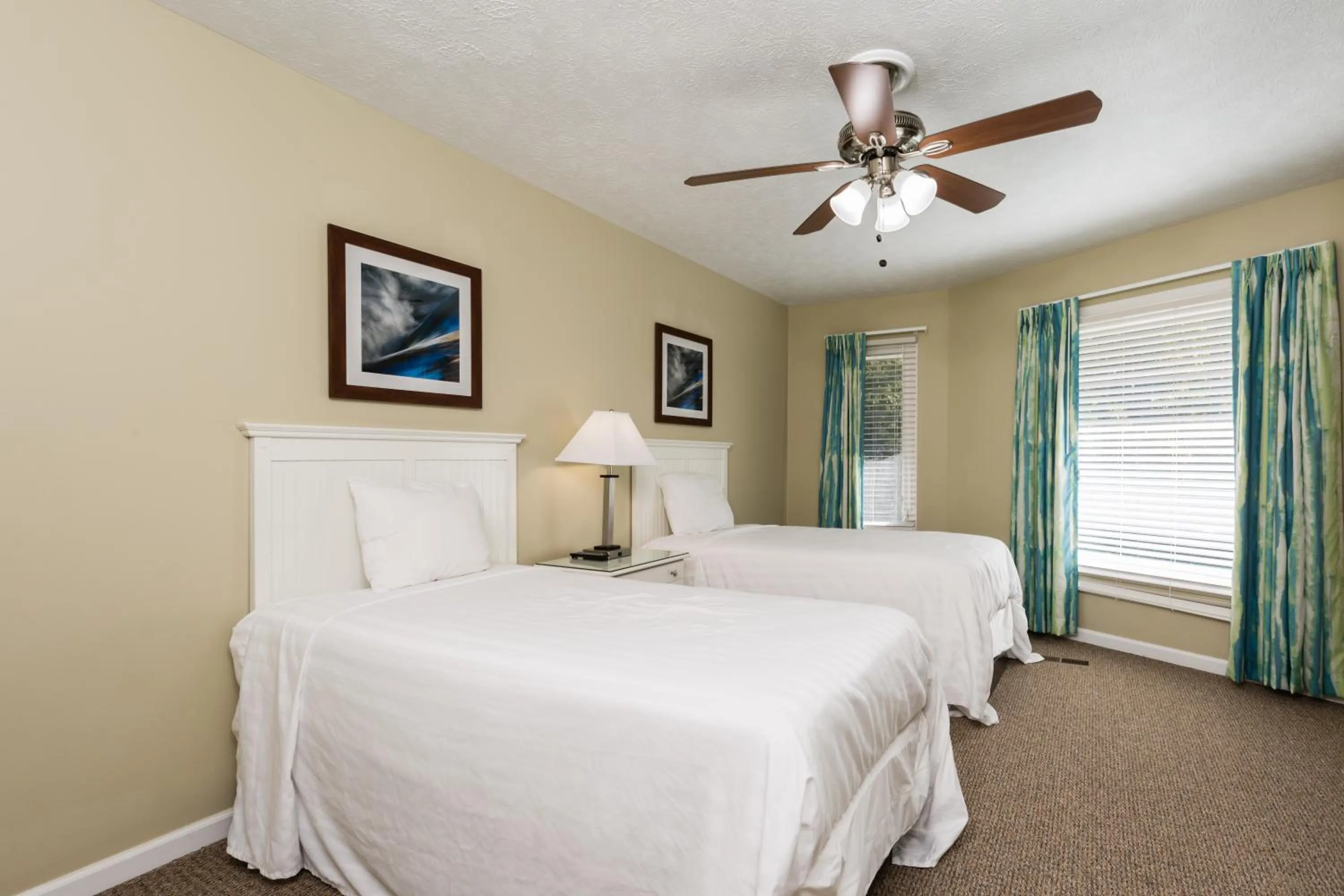 Bedroom, Bed in Country Club Villas