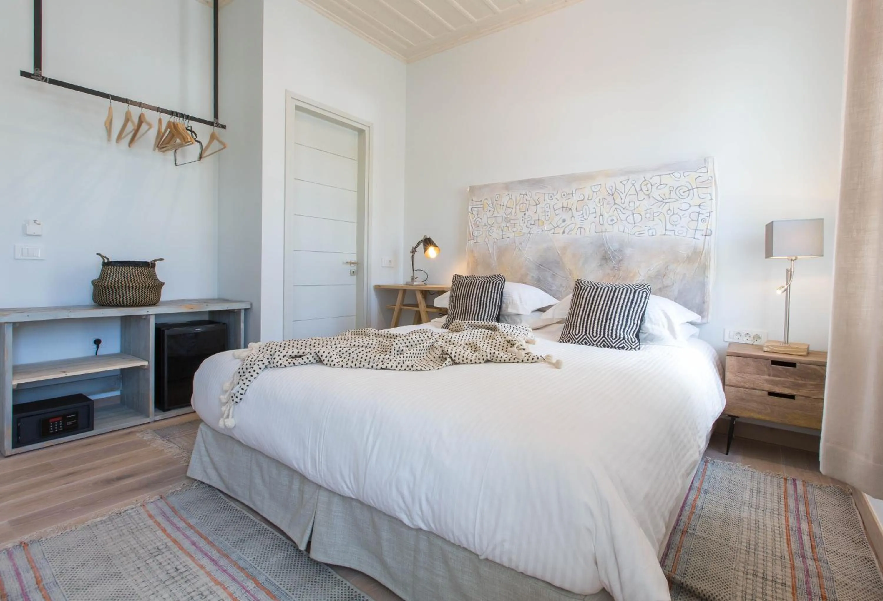 Photo of the whole room, Bed in Amymone Suites