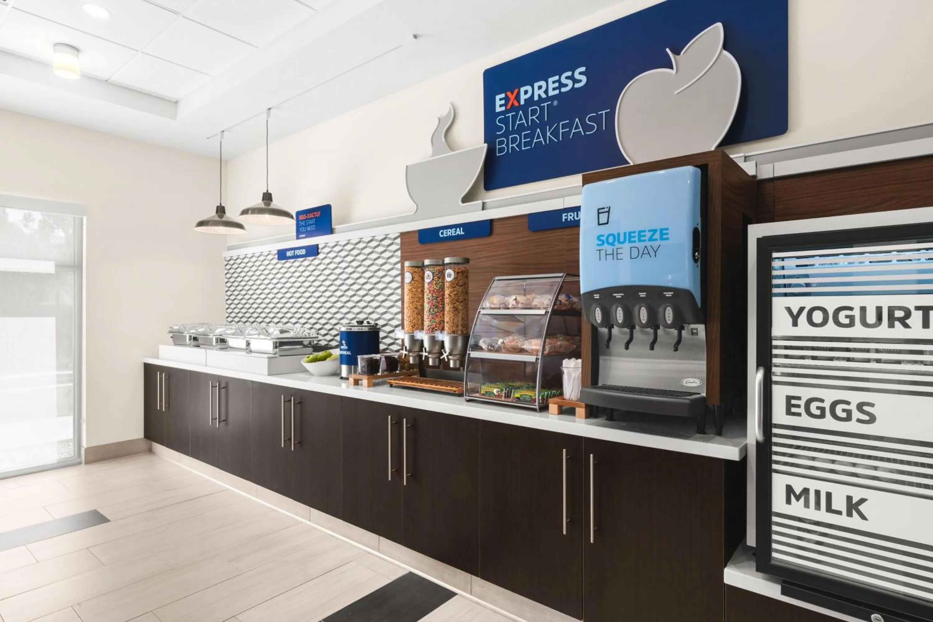 Breakfast in Holiday Inn Express Hotel & Suites Willows by IHG