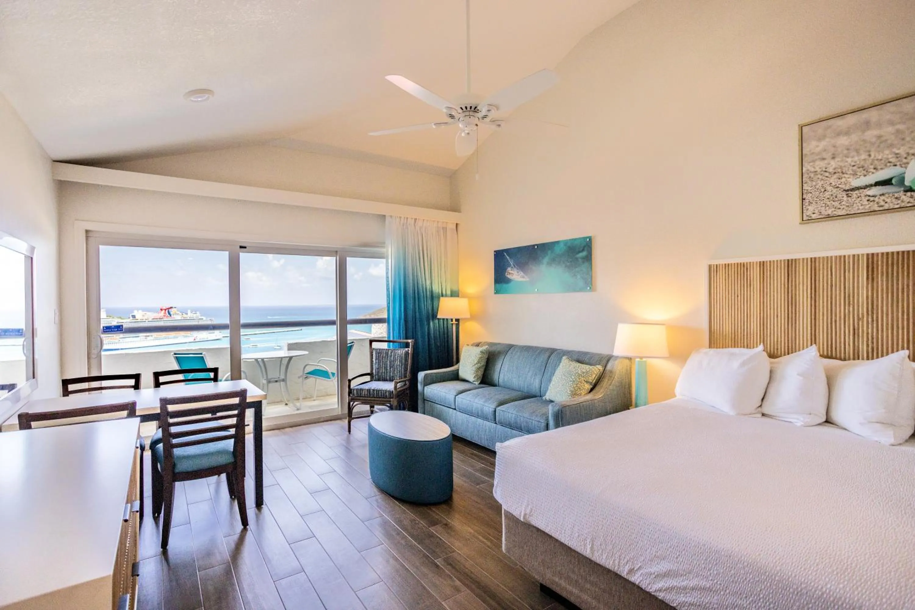 Seating area, Bed in Castle Villas at Bluebeards