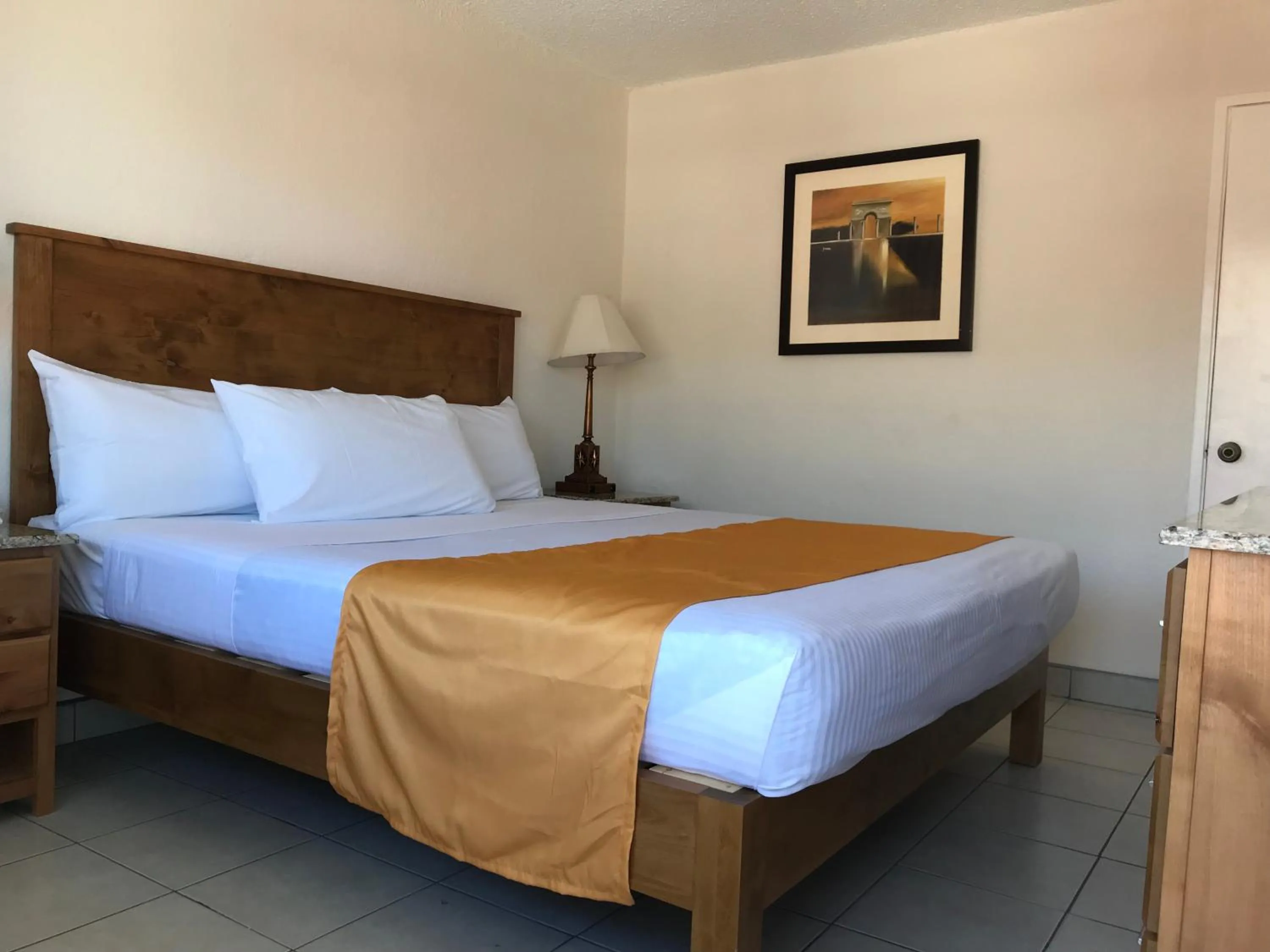 Bed in Hotel Guillen Jr