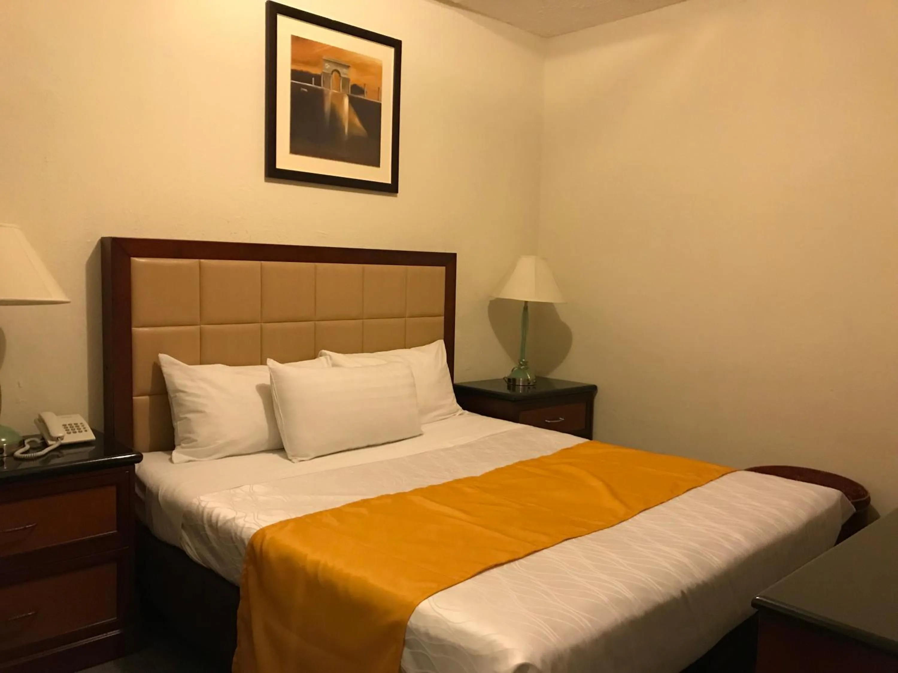 Bed in Hotel Guillen Jr