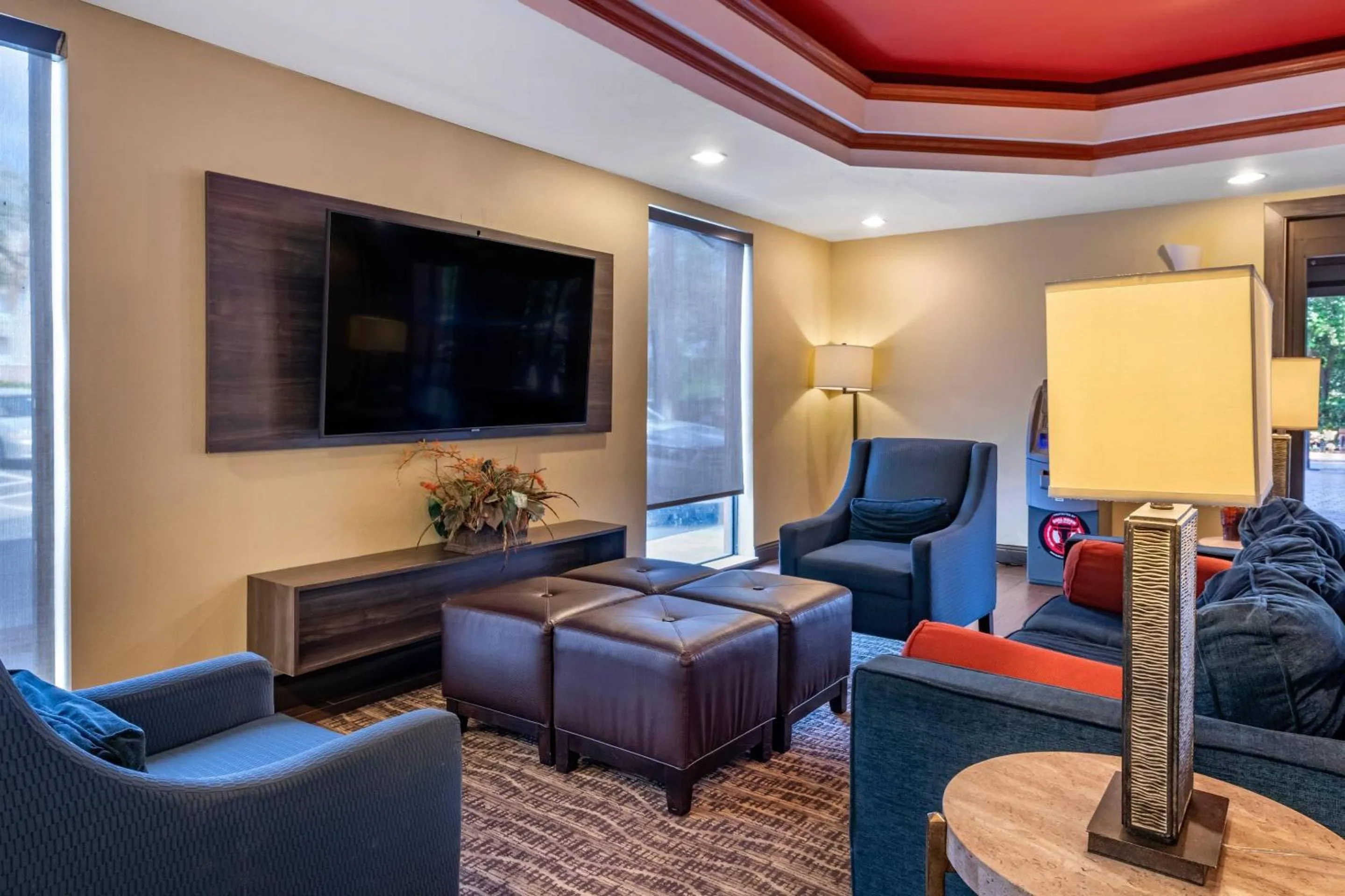 Lobby or reception in Comfort Suites Fort Pierce I-95