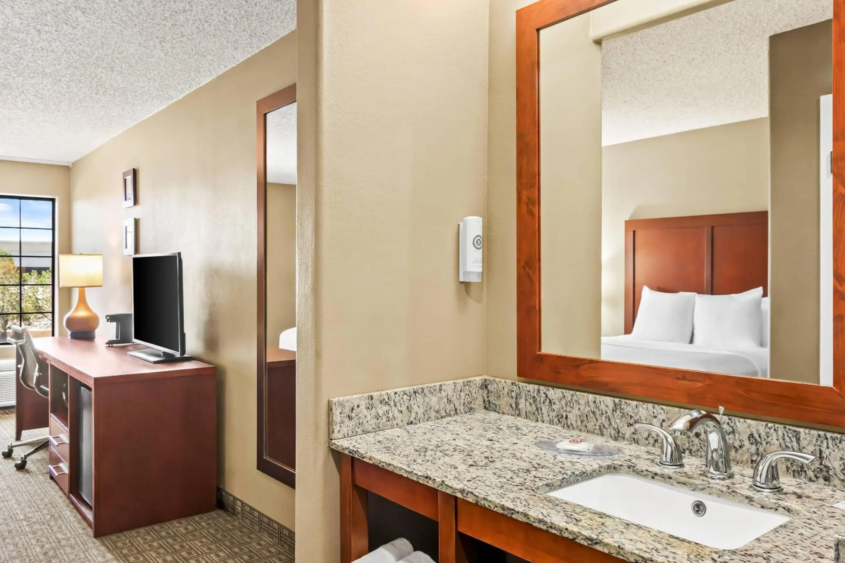 Bedroom, Bed in Comfort Inn Santa Fe South