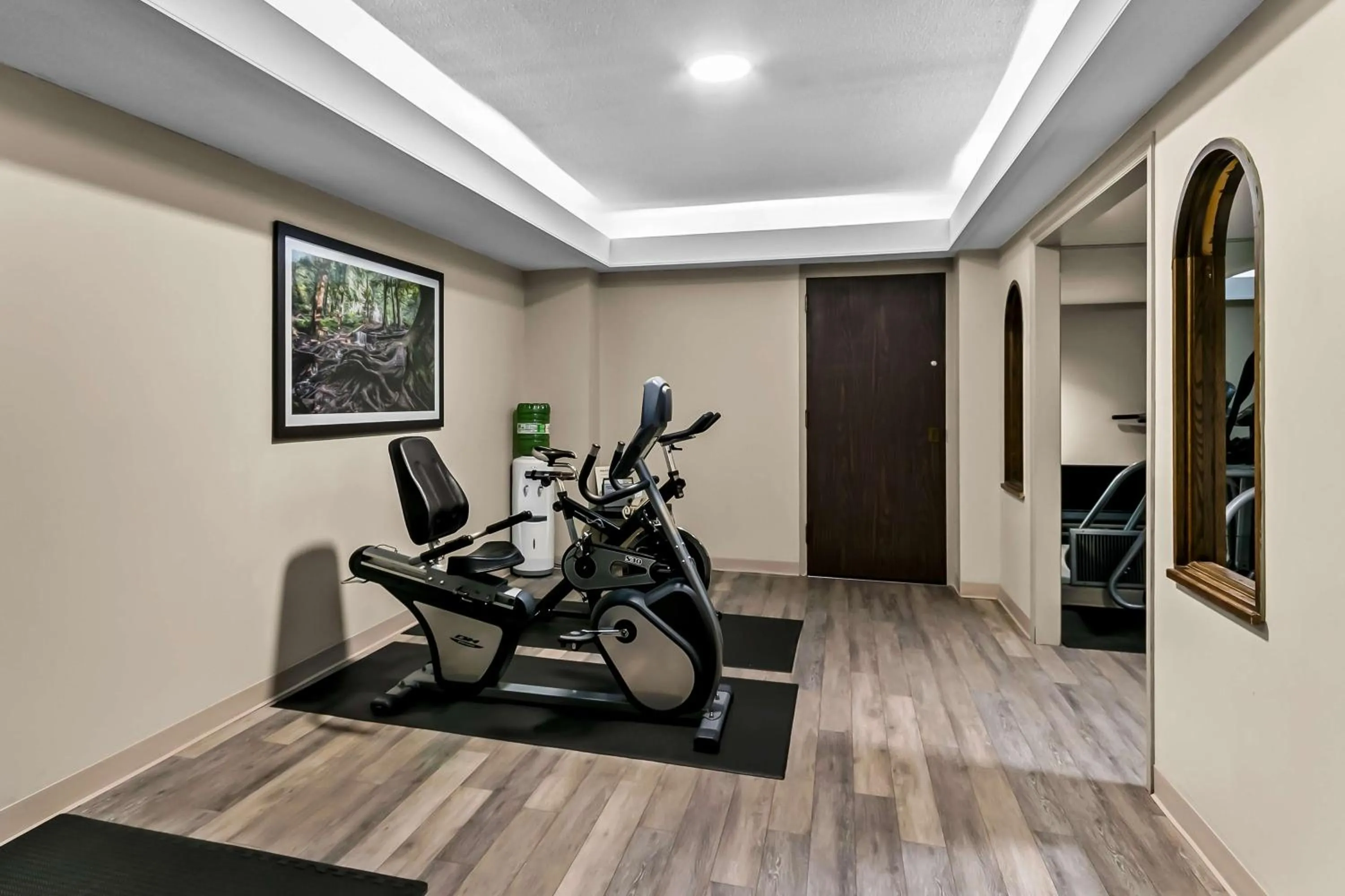 Fitness centre/facilities in Best Western Downtown Sudbury