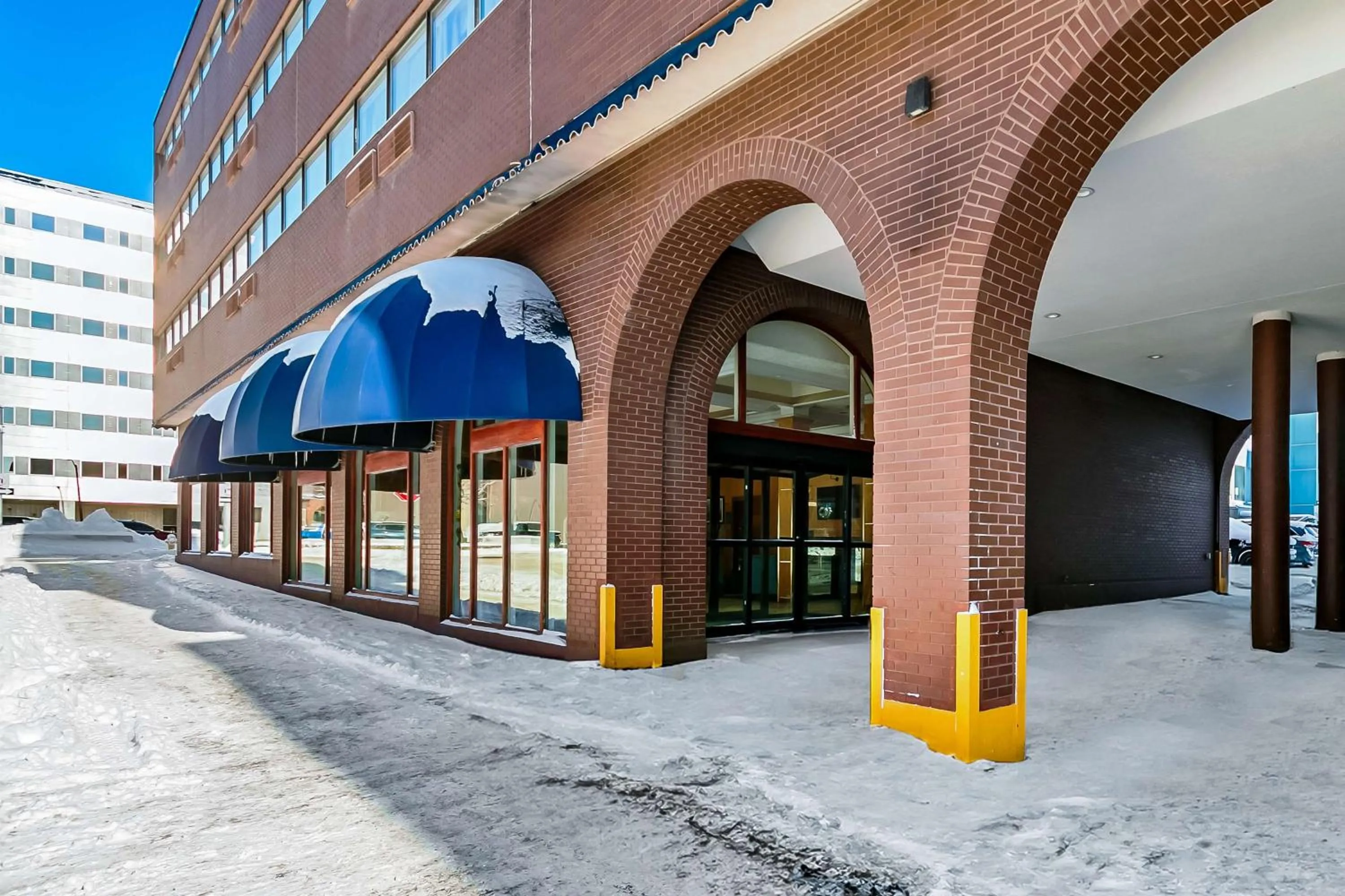 Property building in Best Western Downtown Sudbury