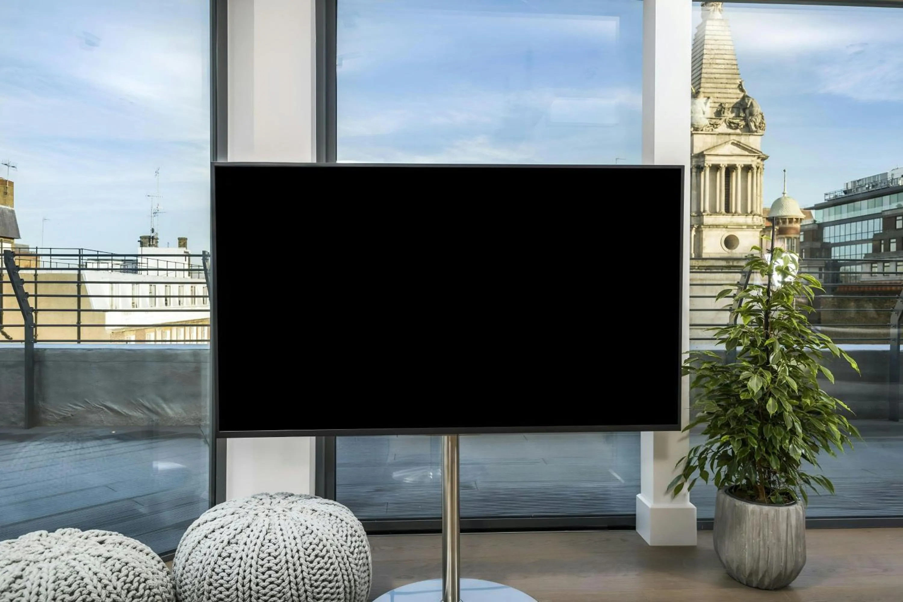 Living room in Sonder by Marriott Bonvoy Museum House Apartments British Museum