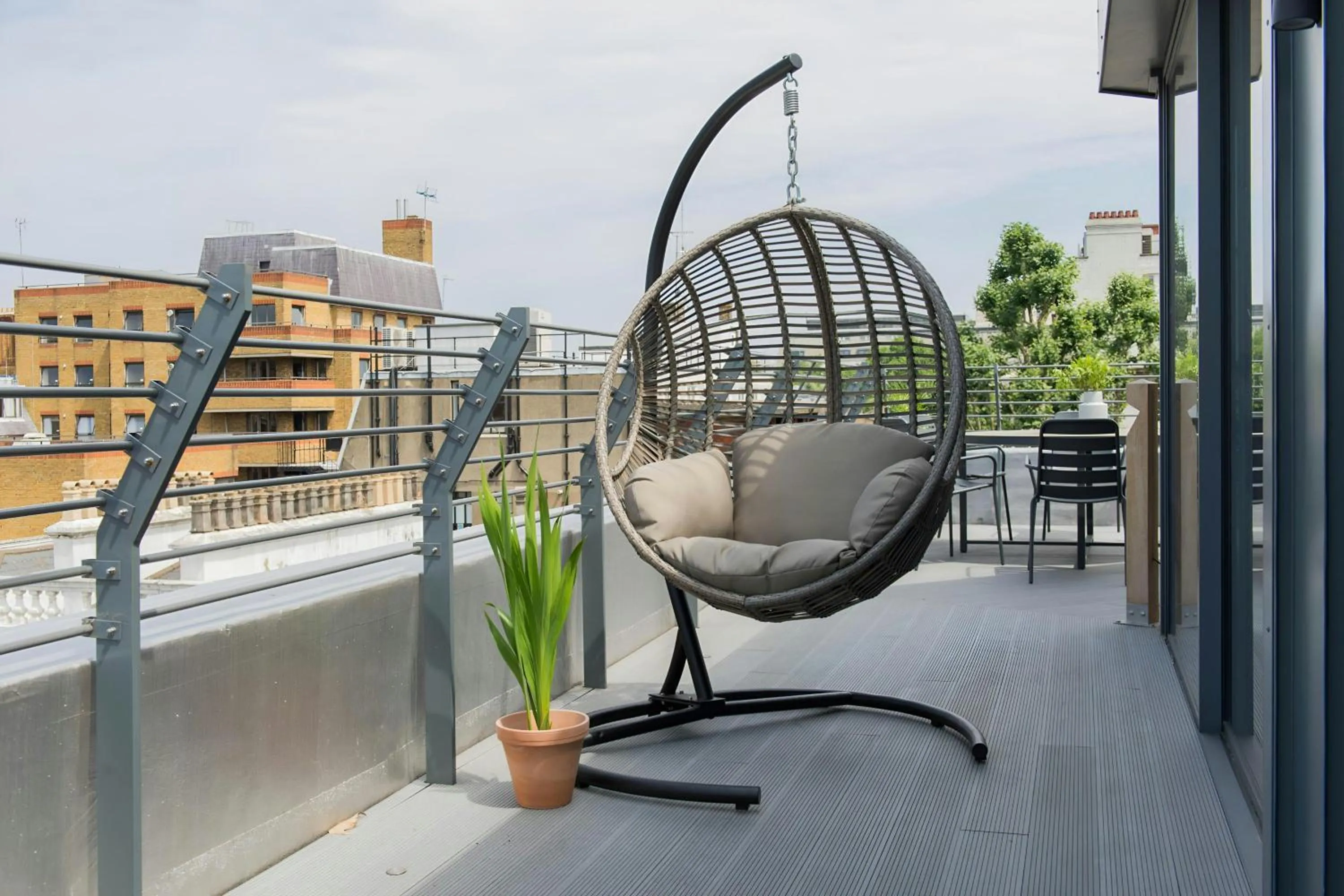 Bedroom in Sonder by Marriott Bonvoy Museum House Apartments British Museum
