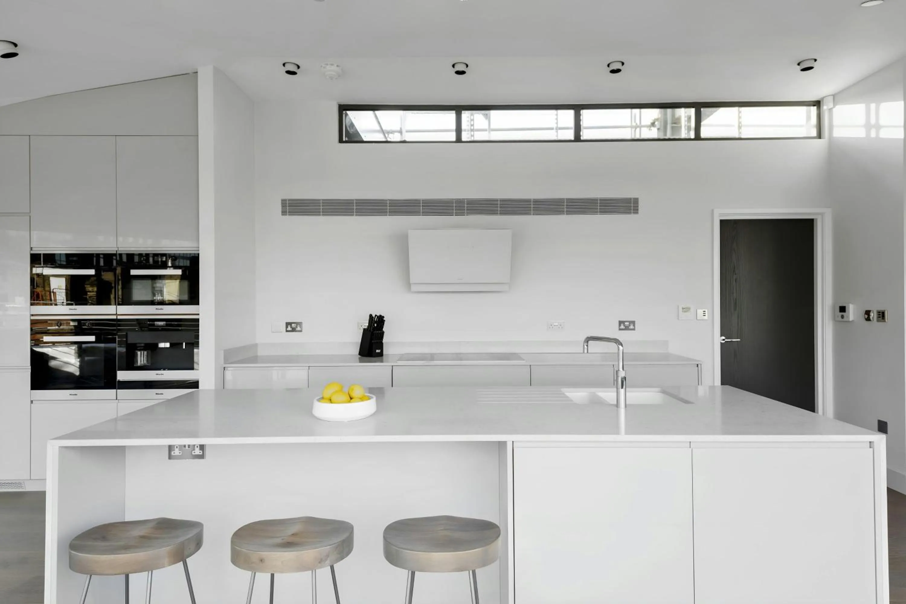 Kitchen or kitchenette in Sonder by Marriott Bonvoy Museum House Apartments British Museum