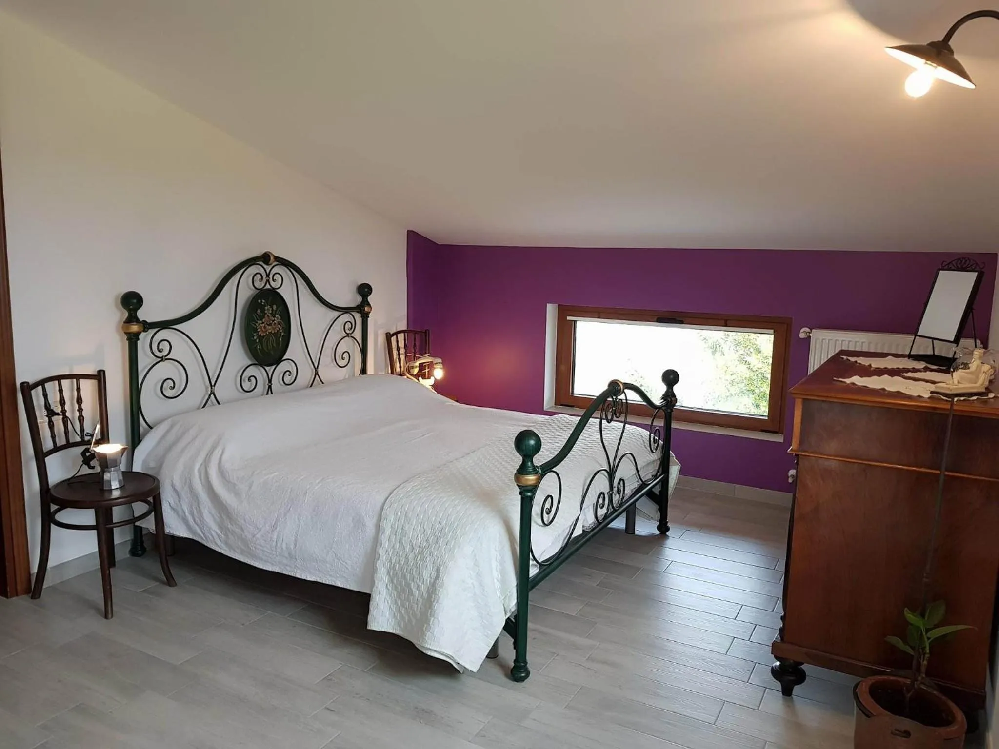 Bed in B&B Books & Bikes