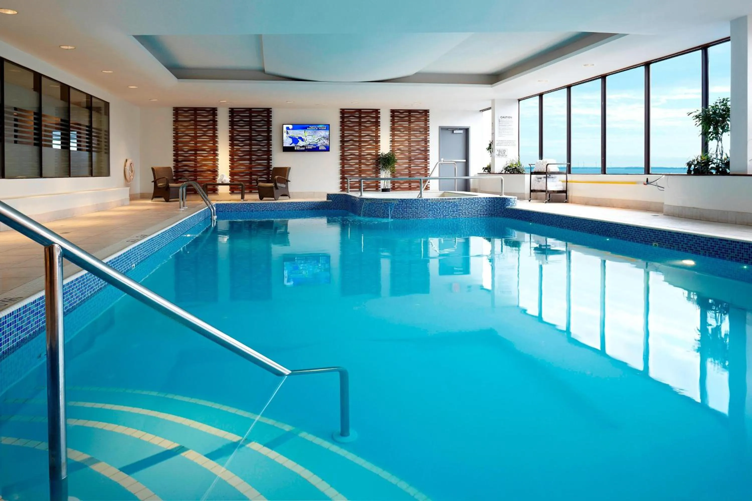 Swimming pool in Delta Hotels by Marriott Kingston Waterfront