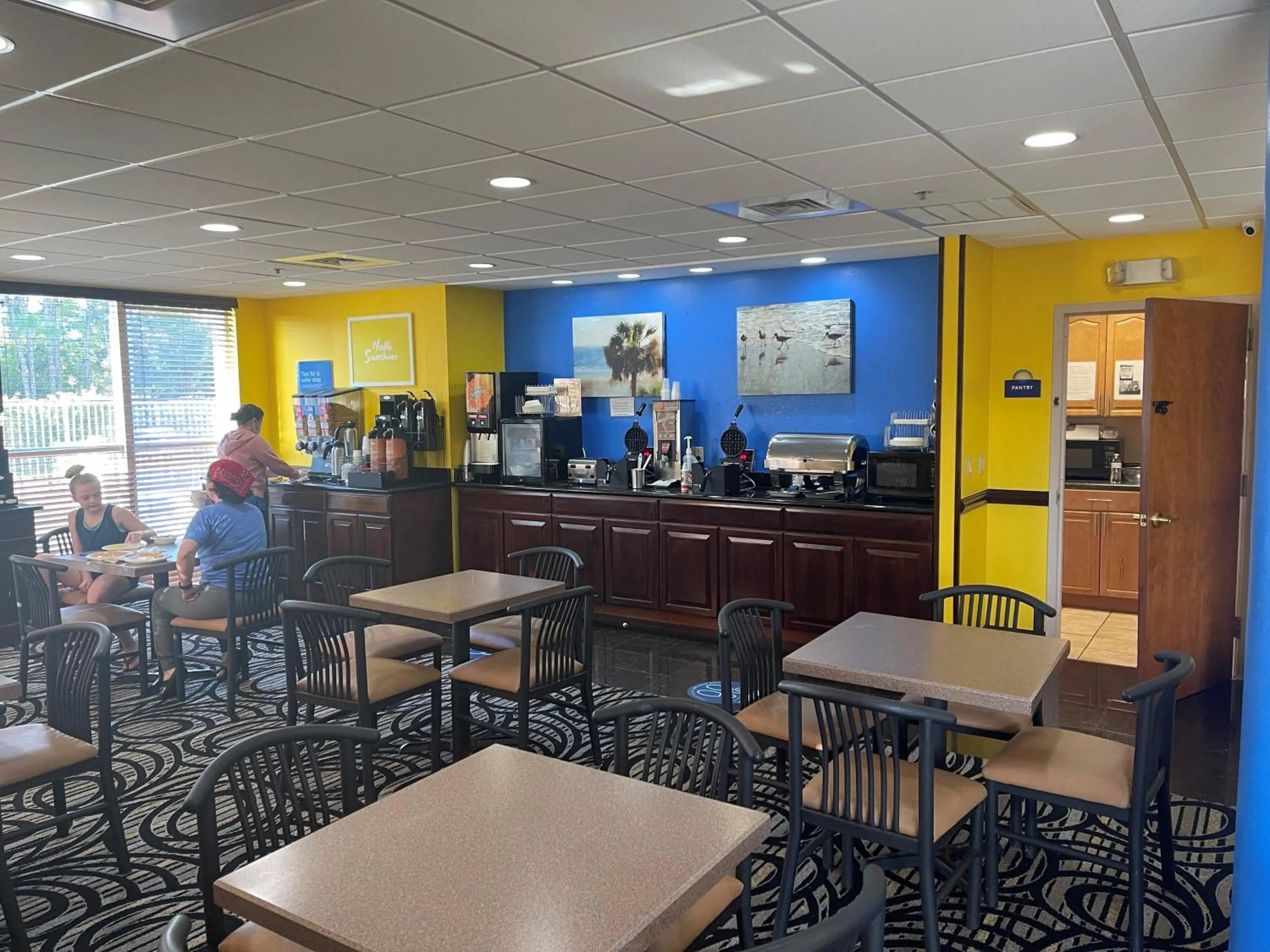 Breakfast in Days Inn & Suites by Wyndham Fort Pierce I-95