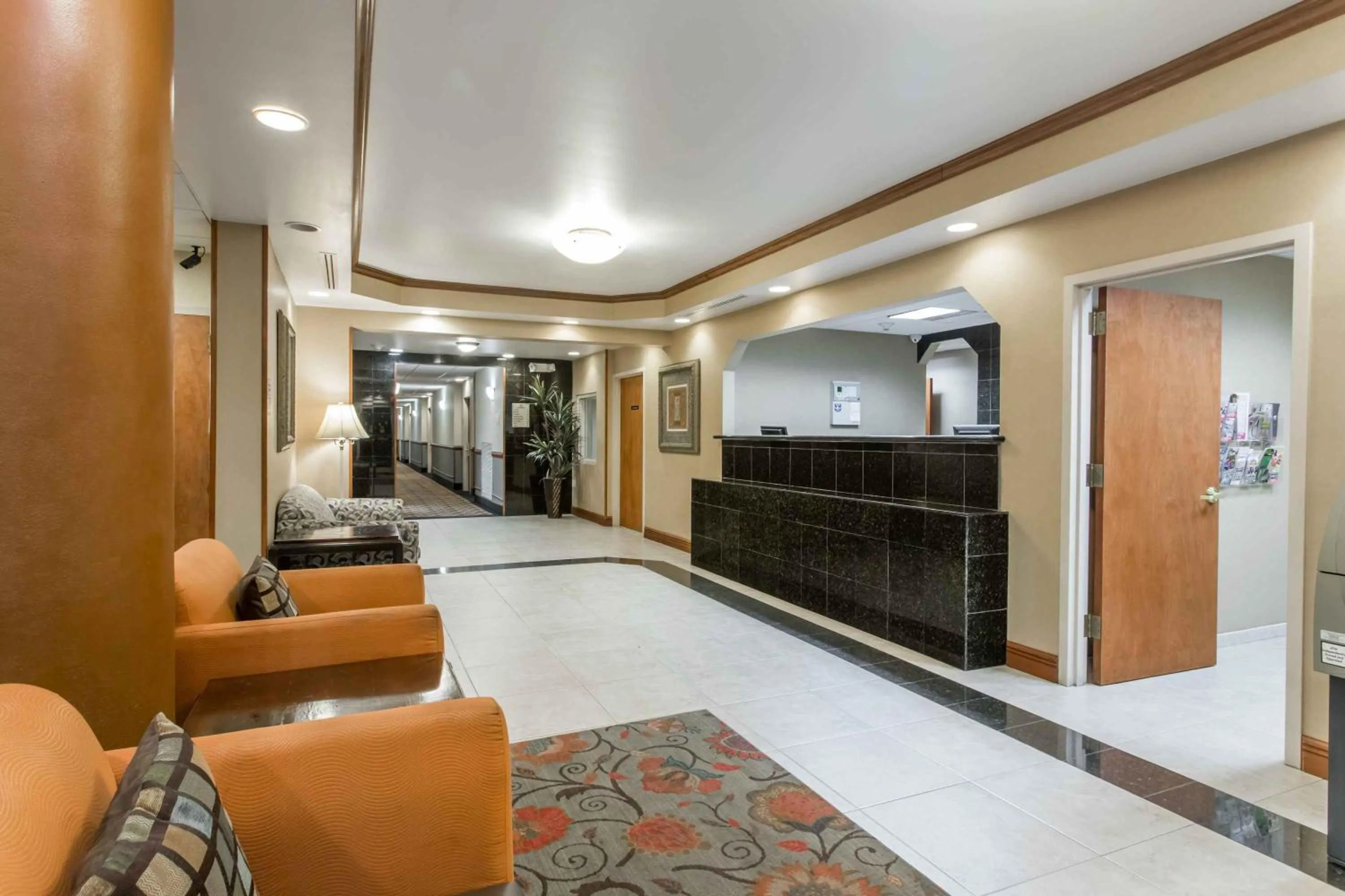 Lobby or reception in Days Inn & Suites by Wyndham Fort Pierce I-95