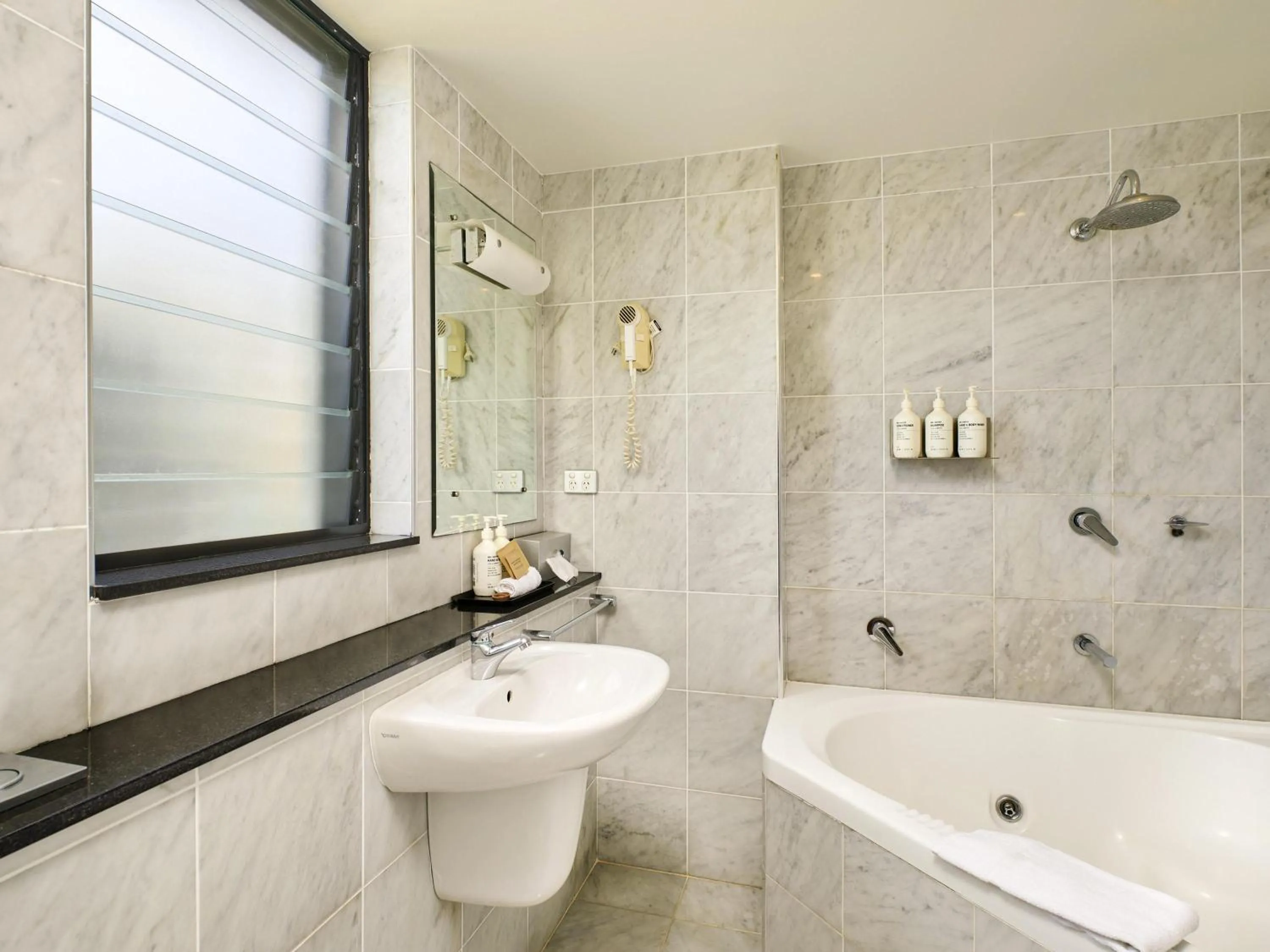 Bedroom in ibis Styles Port Macquarie