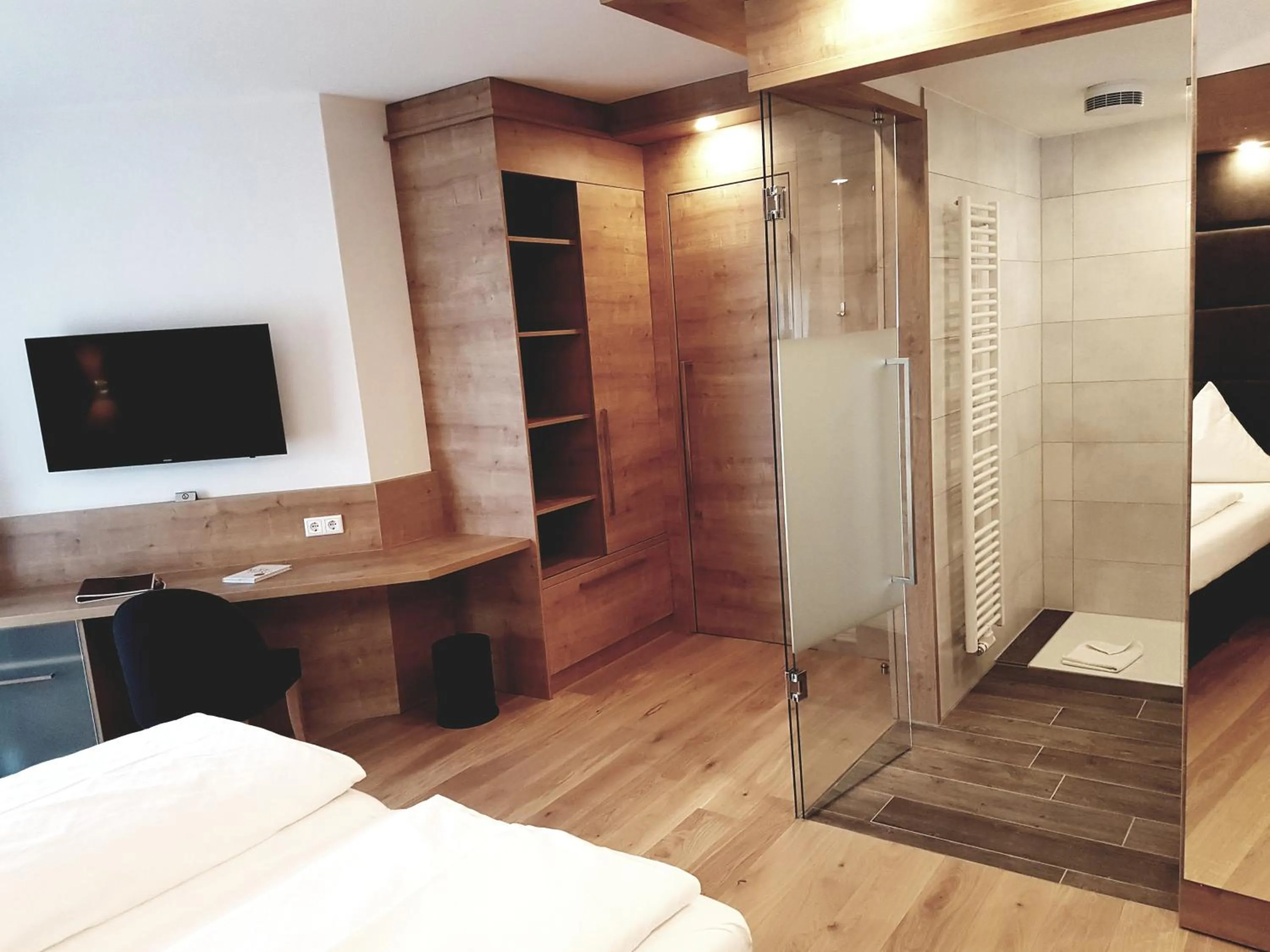 Photo of the whole room, Bed in Hotel Spechtshaardt