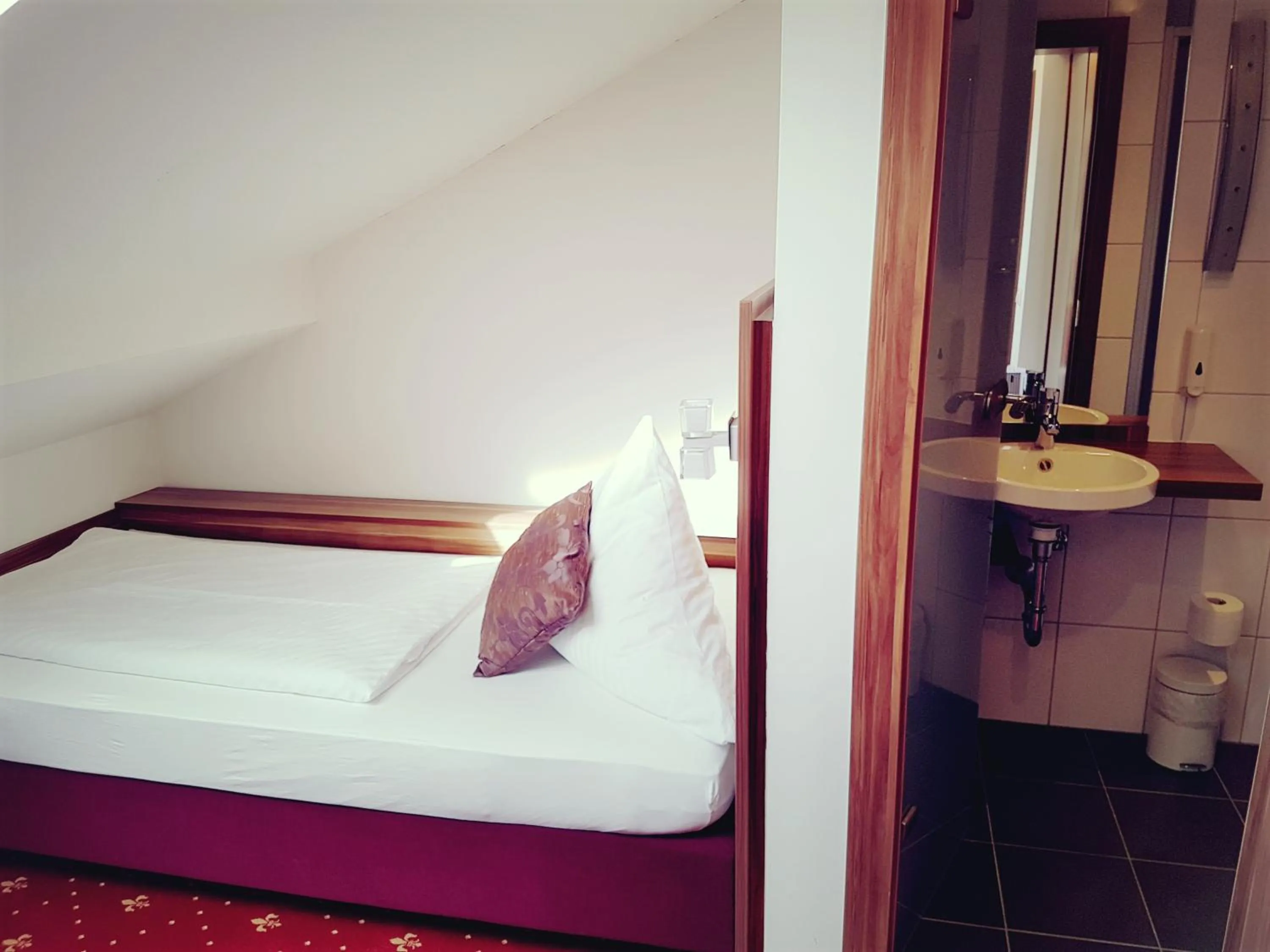 Photo of the whole room, Bed in Hotel Spechtshaardt