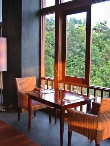 Restaurant/places to eat in SanGria Resort And Spa