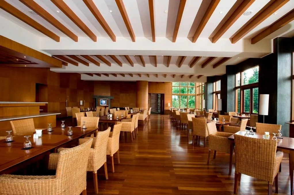 Restaurant/places to eat in SanGria Resort And Spa
