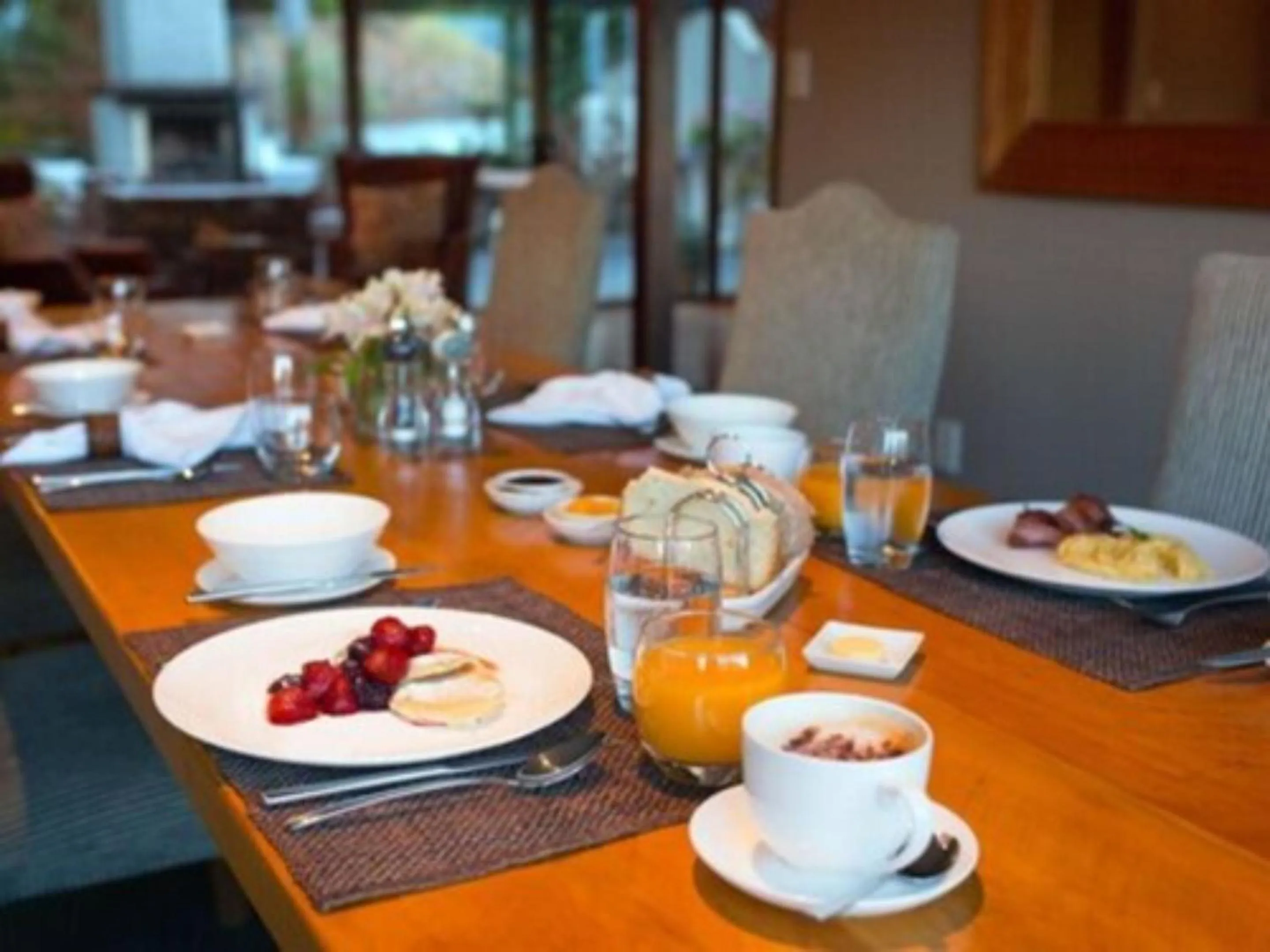 Breakfast in Hidden Lodge Queenstown