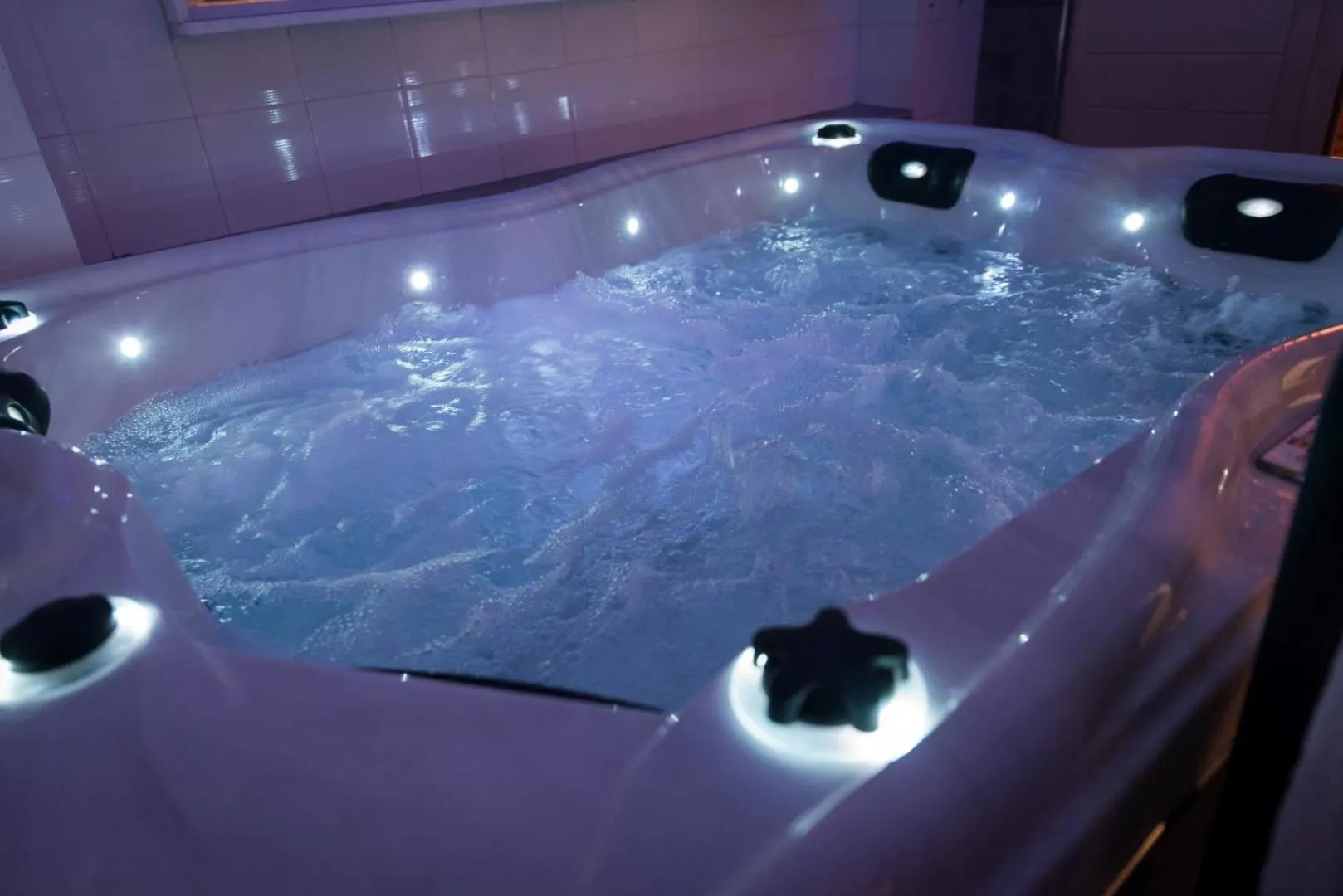 Hot Tub in Halkidiki Palace