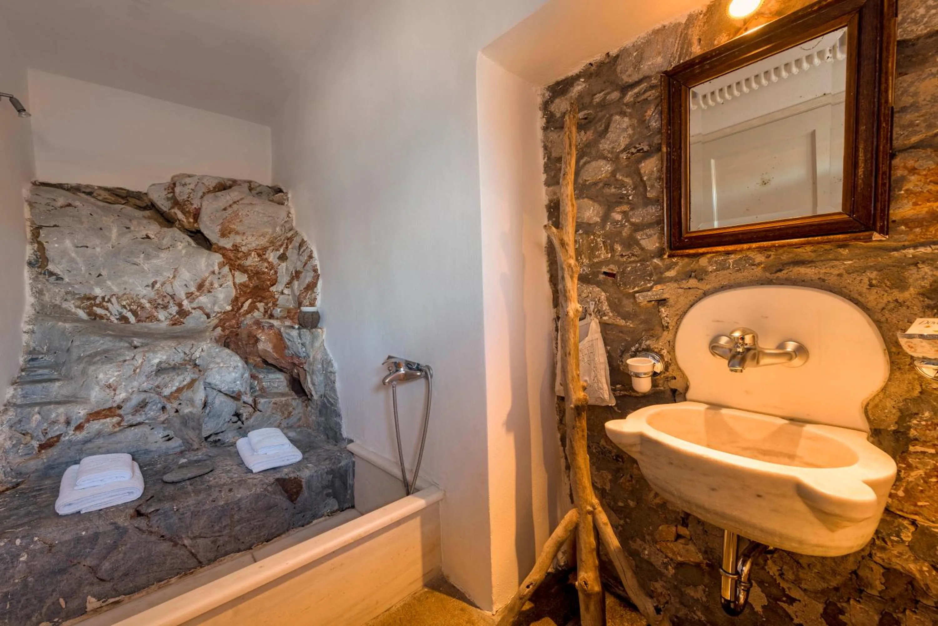 Bathroom in Wind Tales