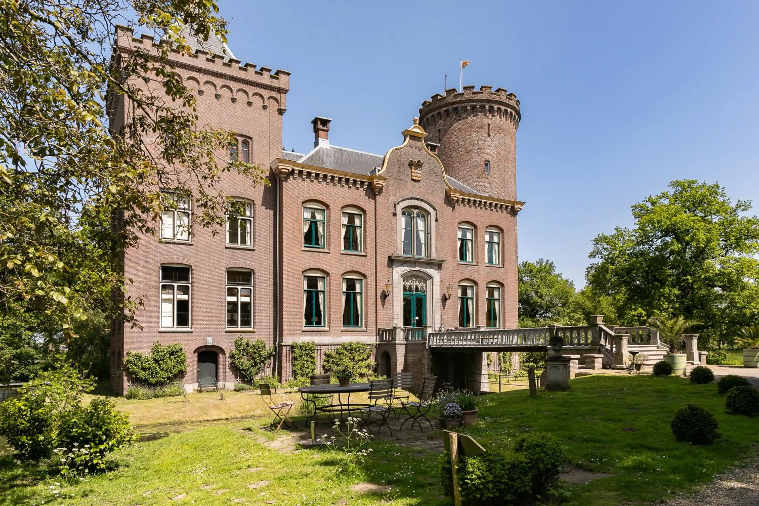 Property building in Kasteel Sterkenburg
