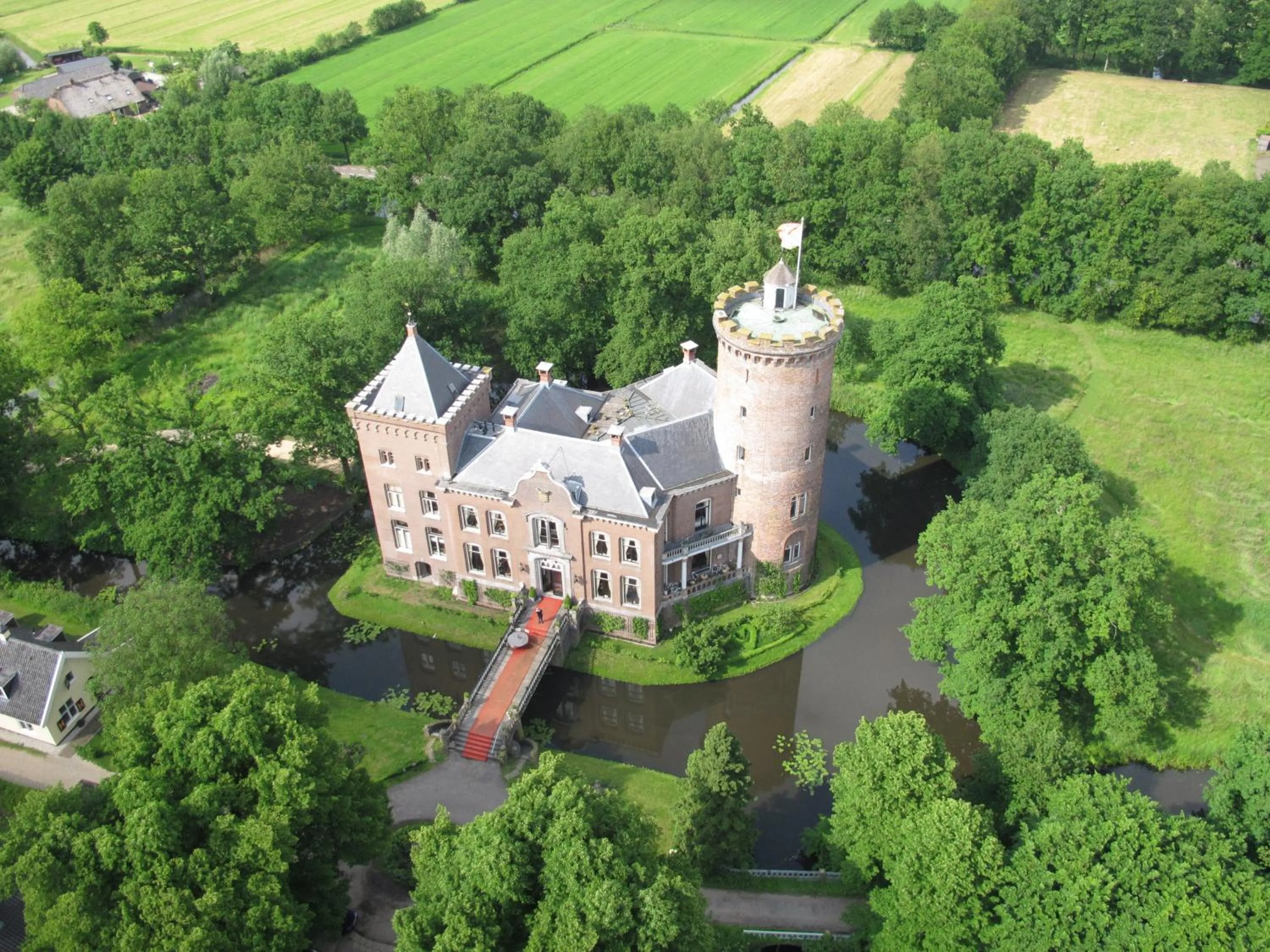 Property building in Kasteel Sterkenburg