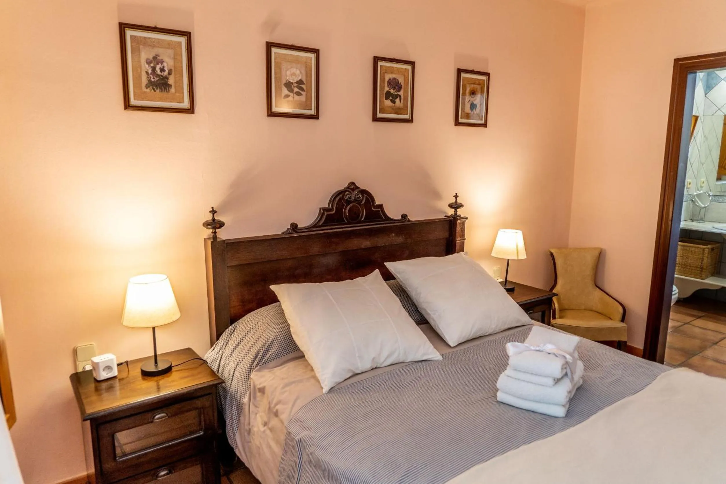 Bedroom, Bed in Can Rosich